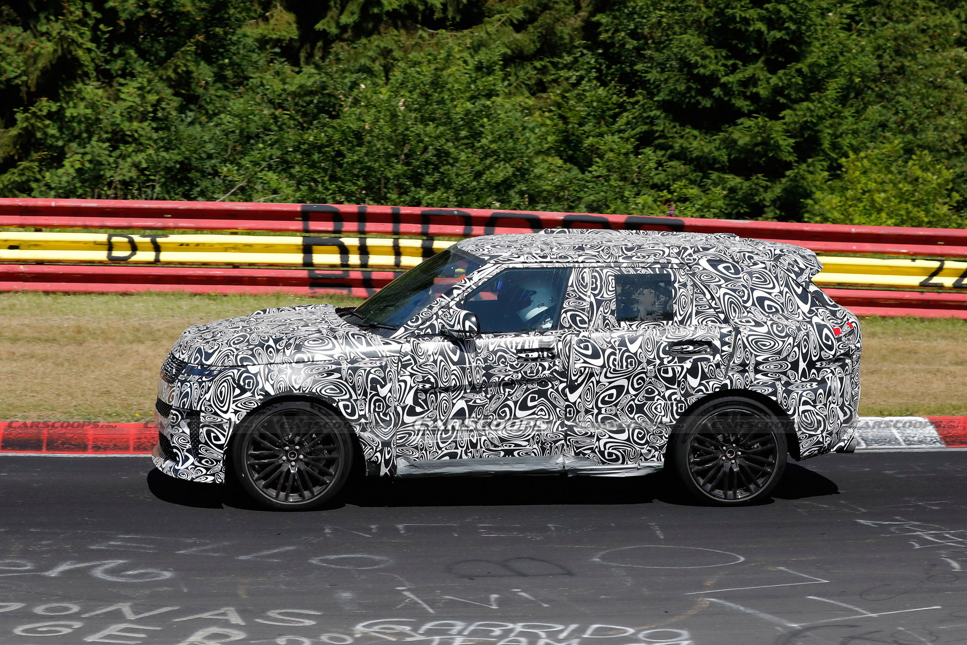 Range Rover Sport SVR Shows Off Angry-Looking Bodywork In Latest Spy Shots