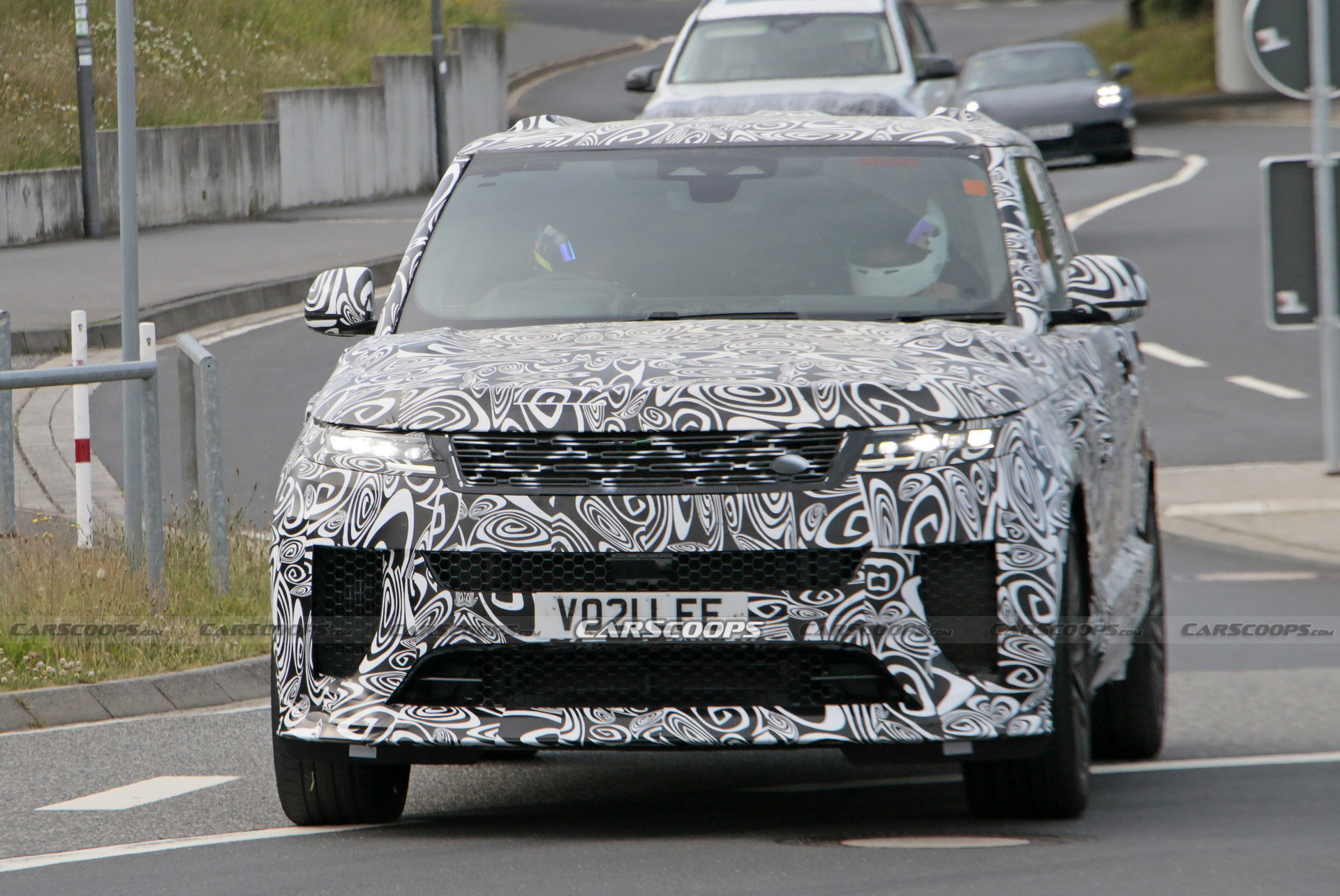 Range Rover Sport SVR Shows Off Angry-Looking Bodywork In Latest Spy Shots