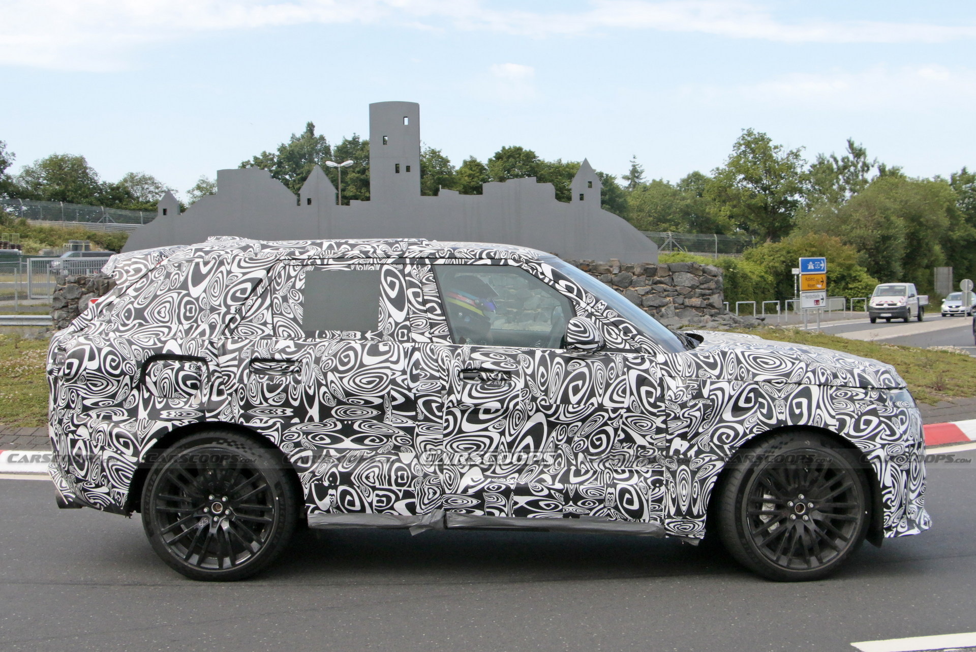 Range Rover Sport SVR Shows Off Angry-Looking Bodywork In Latest Spy Shots