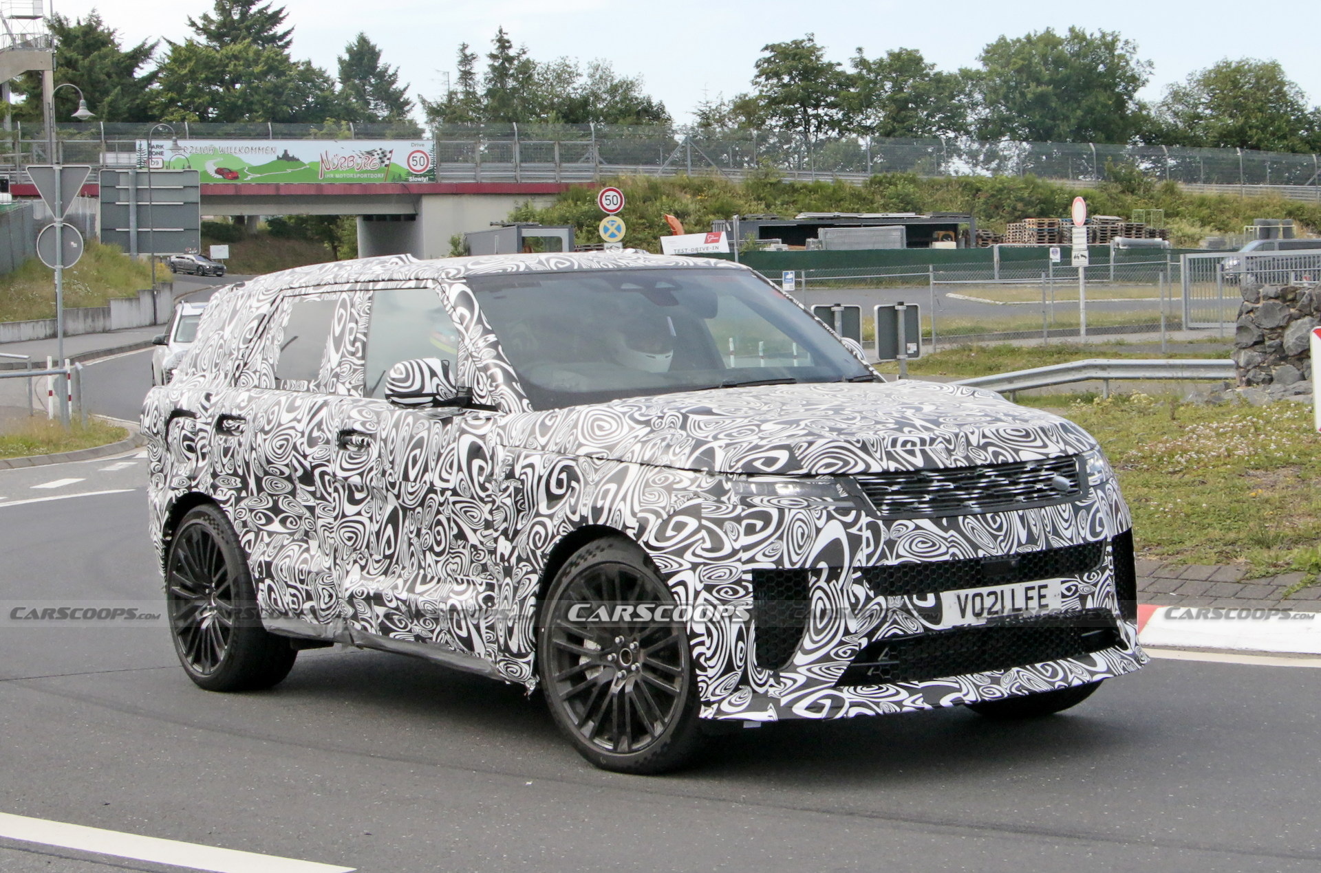 Range Rover Sport SVR Shows Off Angry-Looking Bodywork In Latest Spy Shots