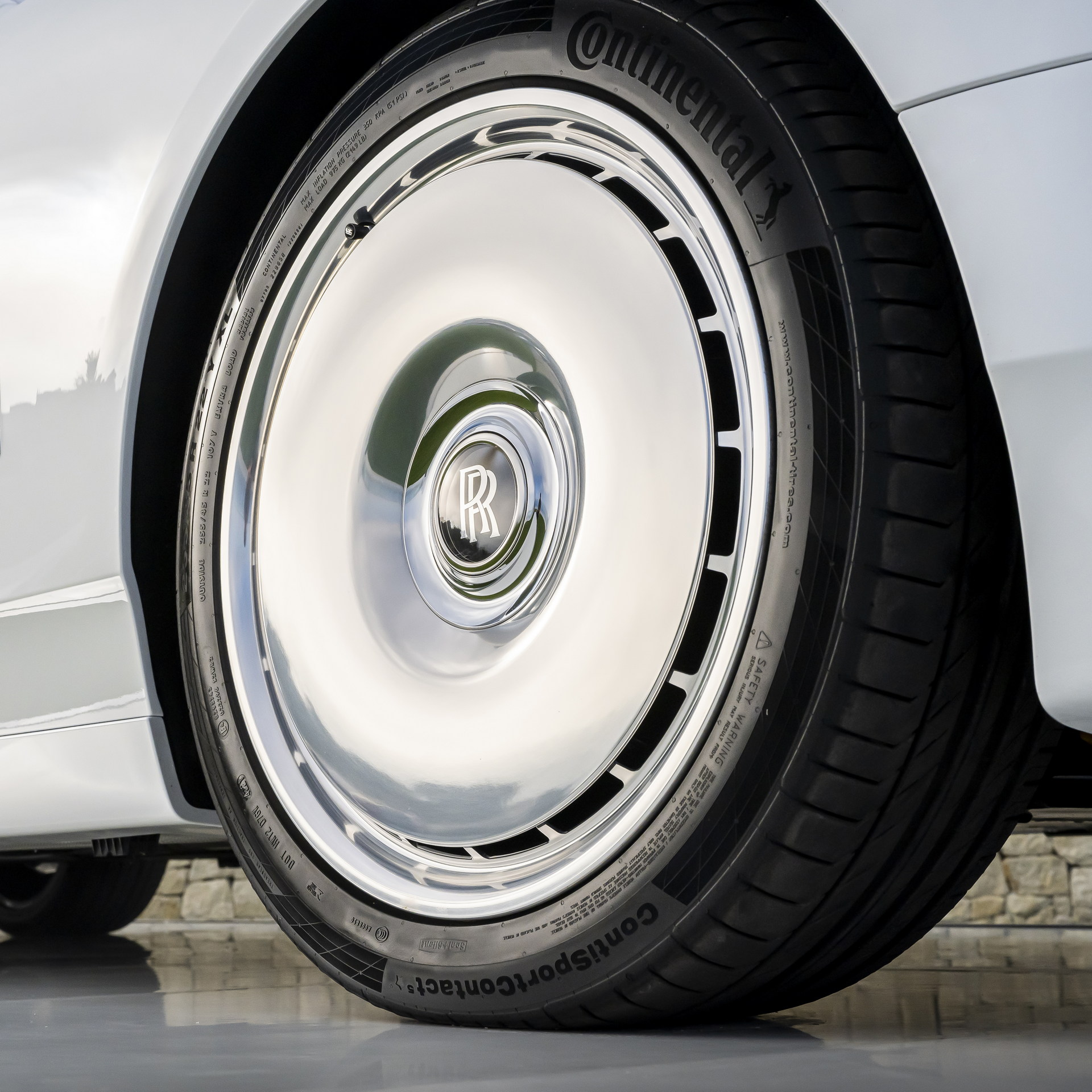 Rolls-Royce Shows Off Its New Phantom Series II Including Bespoke “Great British”