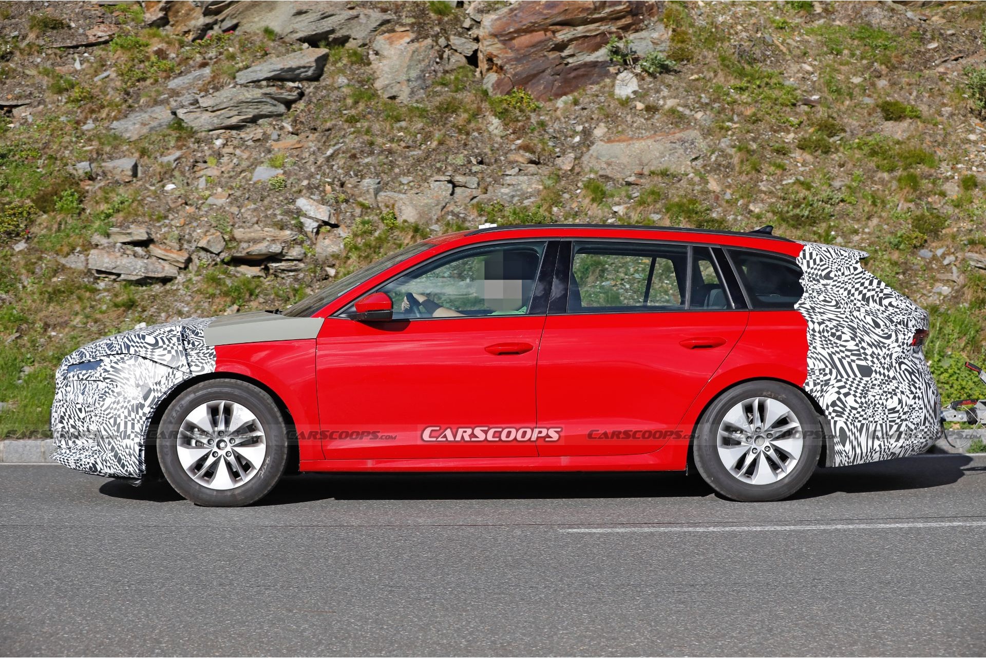 Skoda Octavia Facelift Makes Its Spy Debut