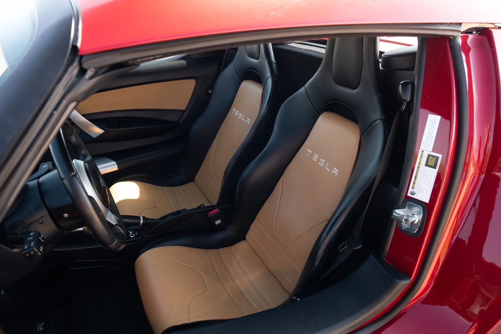 The Original Tesla Roadster May Be Old But It Isn’t Cheap