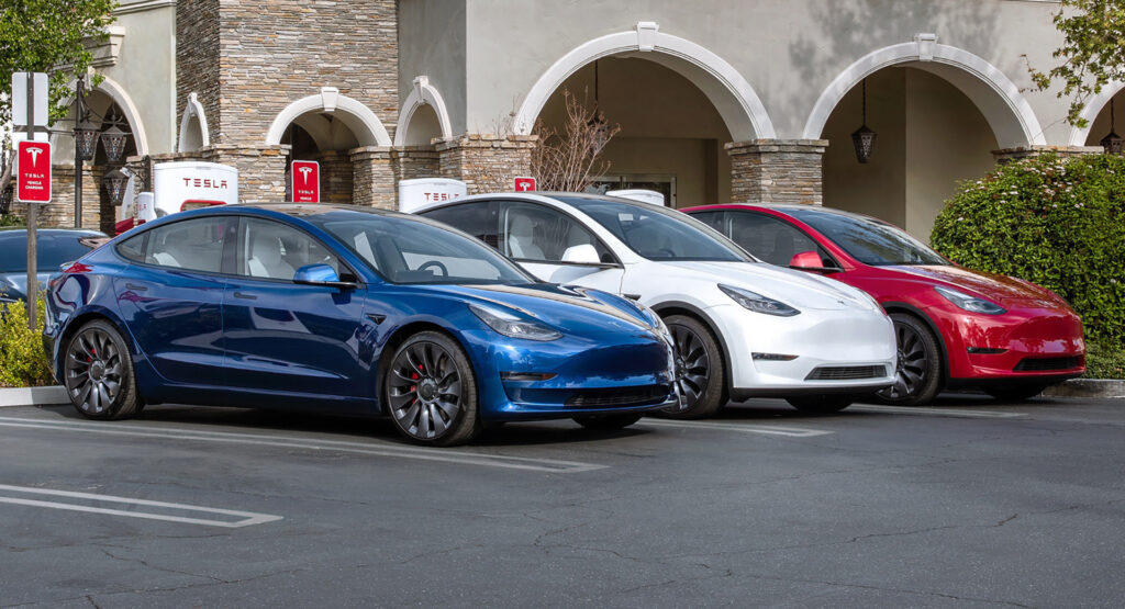  Tesla Looking To Build A Charging Station With Its Own Diner And Drive-In Movie Theater