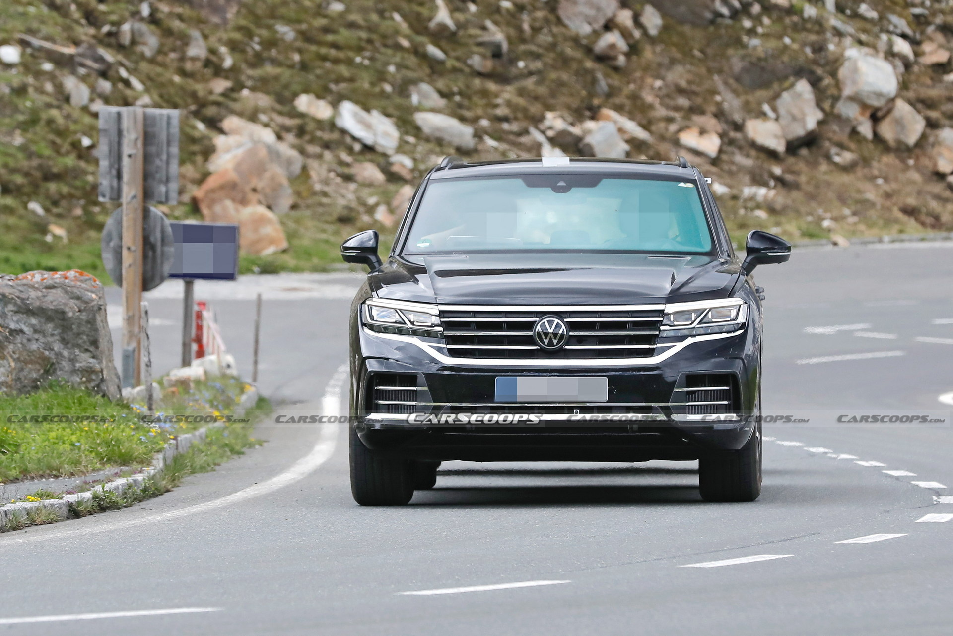 VW Touareg Getting Ready For Its Facelift With Updated Tech And Styling Tweaks