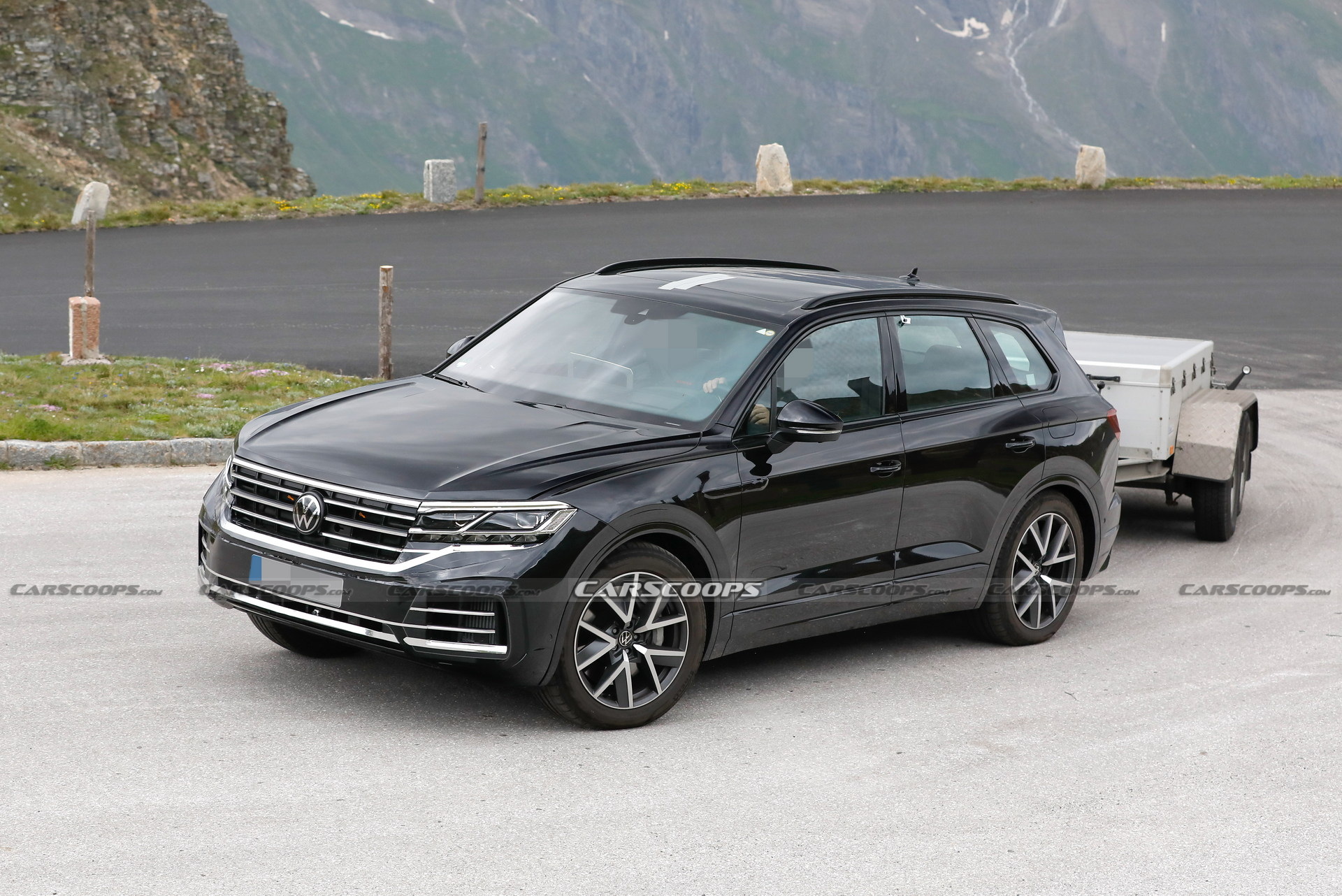VW Touareg Getting Ready For Its Facelift With Updated Tech And Styling Tweaks
