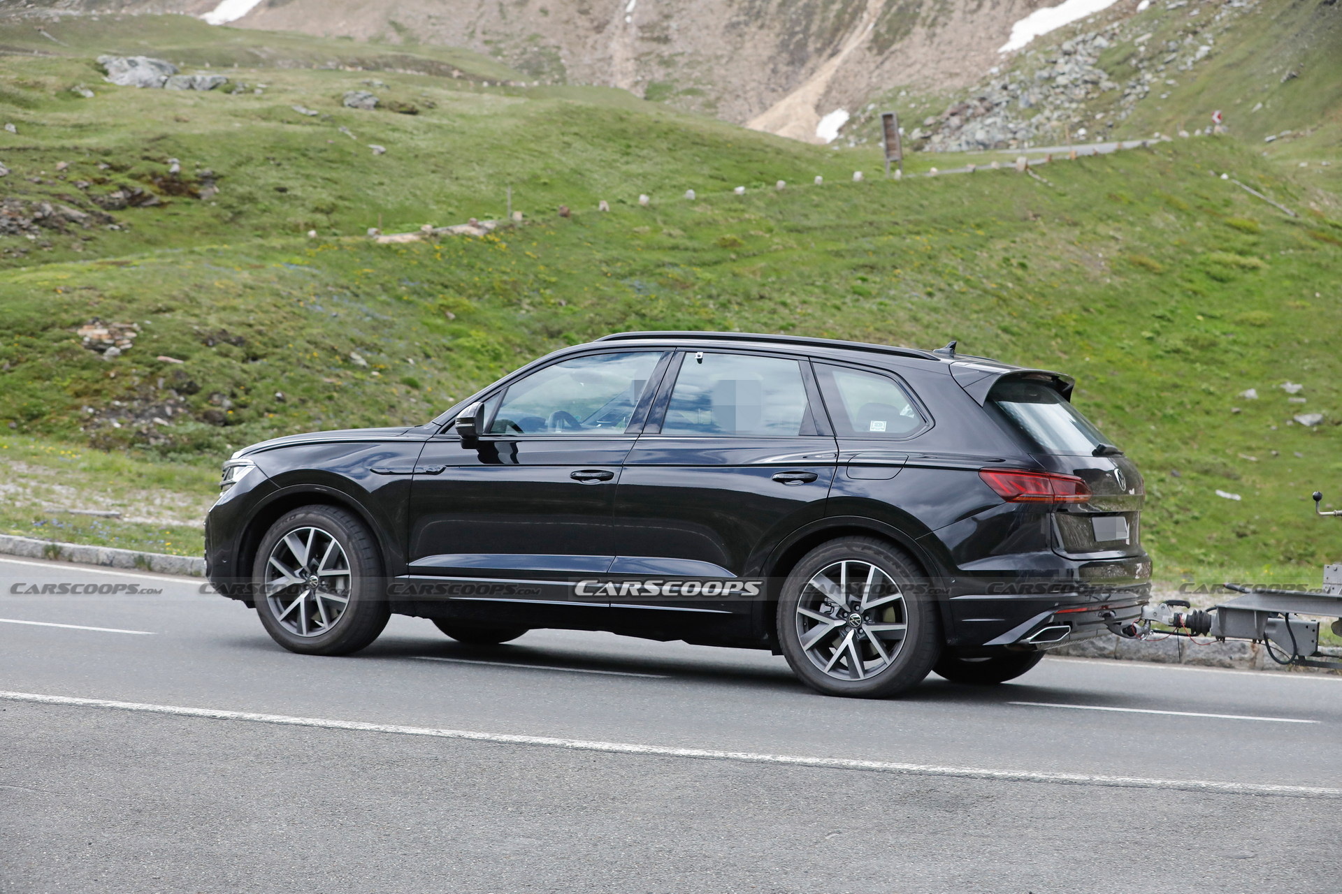 VW Touareg Getting Ready For Its Facelift With Updated Tech And Styling Tweaks