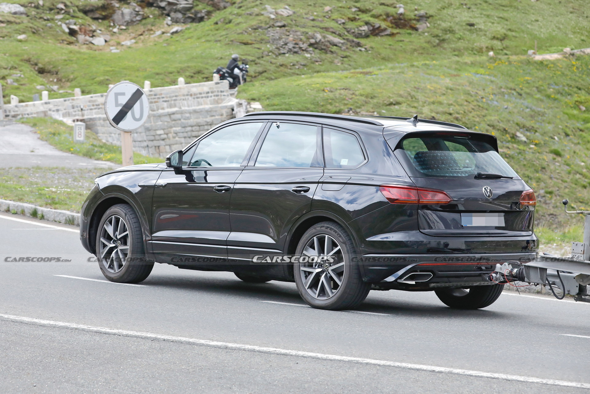 VW Touareg Getting Ready For Its Facelift With Updated Tech And Styling Tweaks