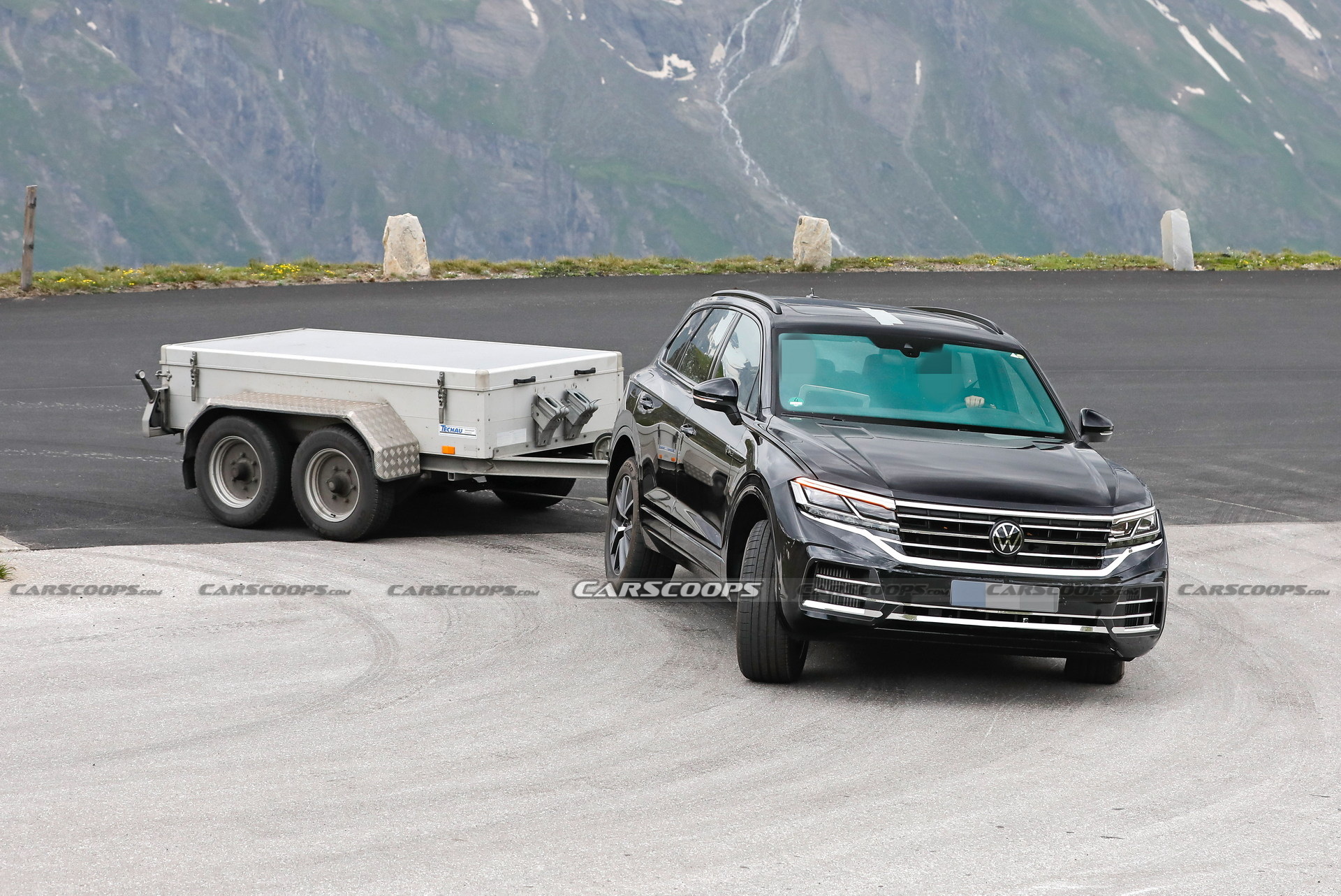 VW Touareg Getting Ready For Its Facelift With Updated Tech And Styling Tweaks