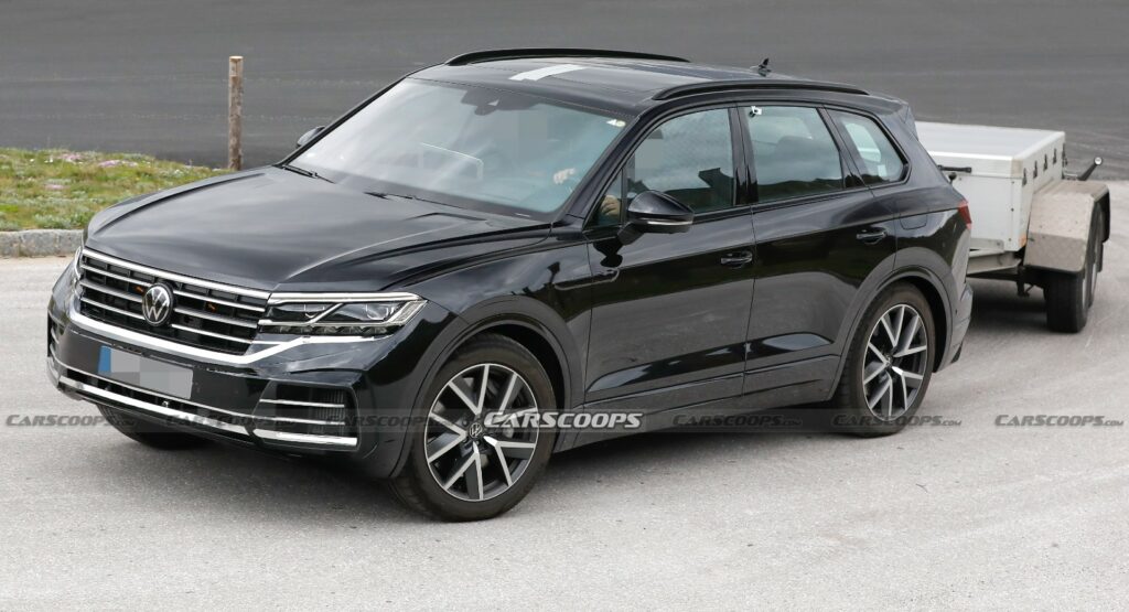 VW Touareg Getting Ready For Its Facelift With Updated Tech And Styling Tweaks