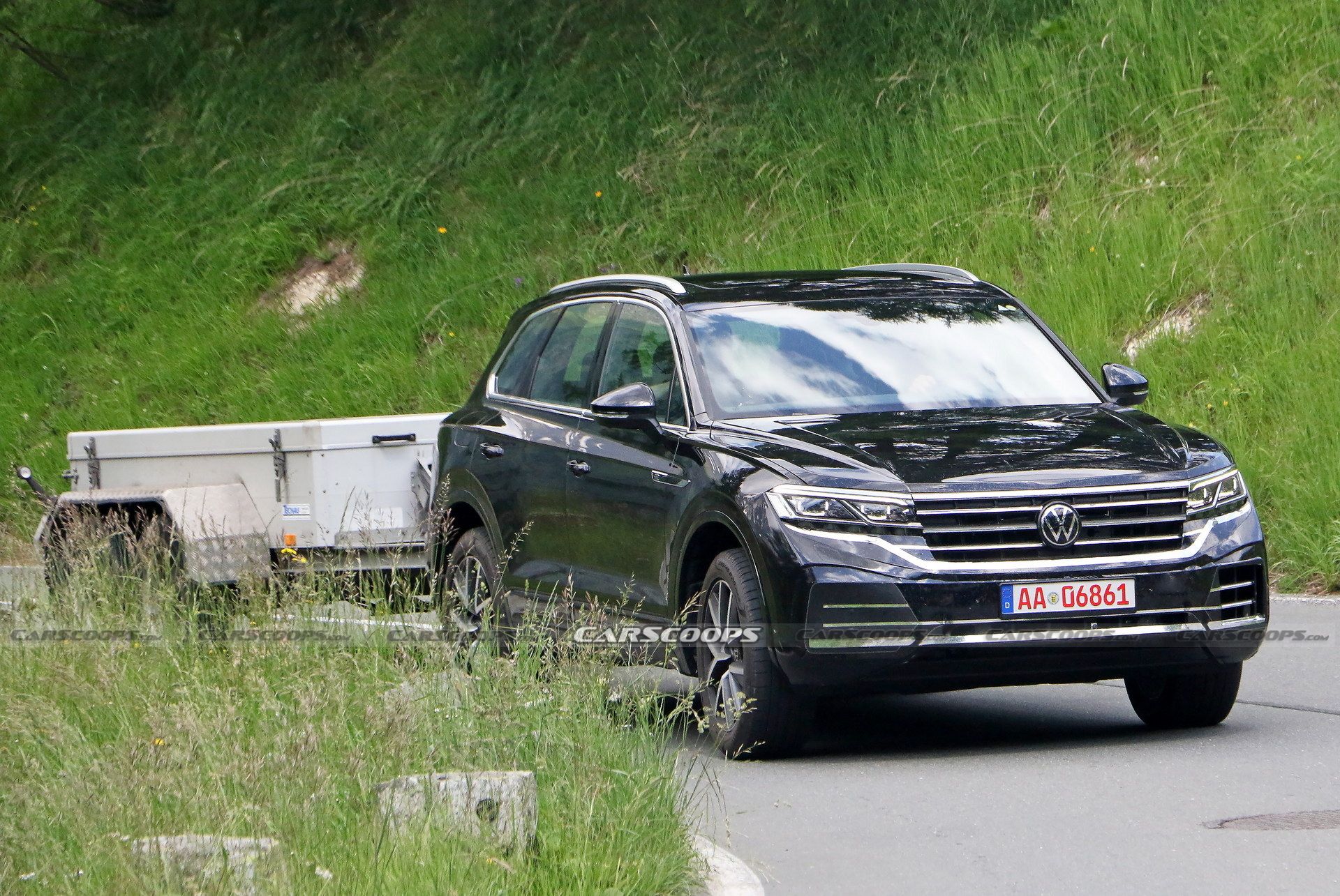 VW Touareg Getting Ready For Its Facelift With Updated Tech And Styling Tweaks