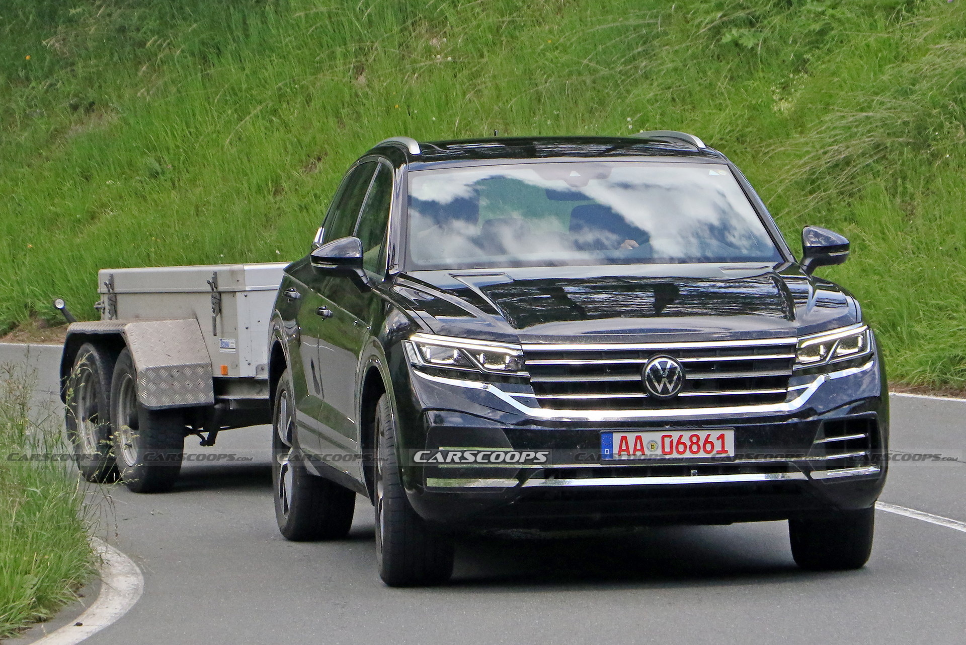 VW Touareg Getting Ready For Its Facelift With Updated Tech And Styling Tweaks