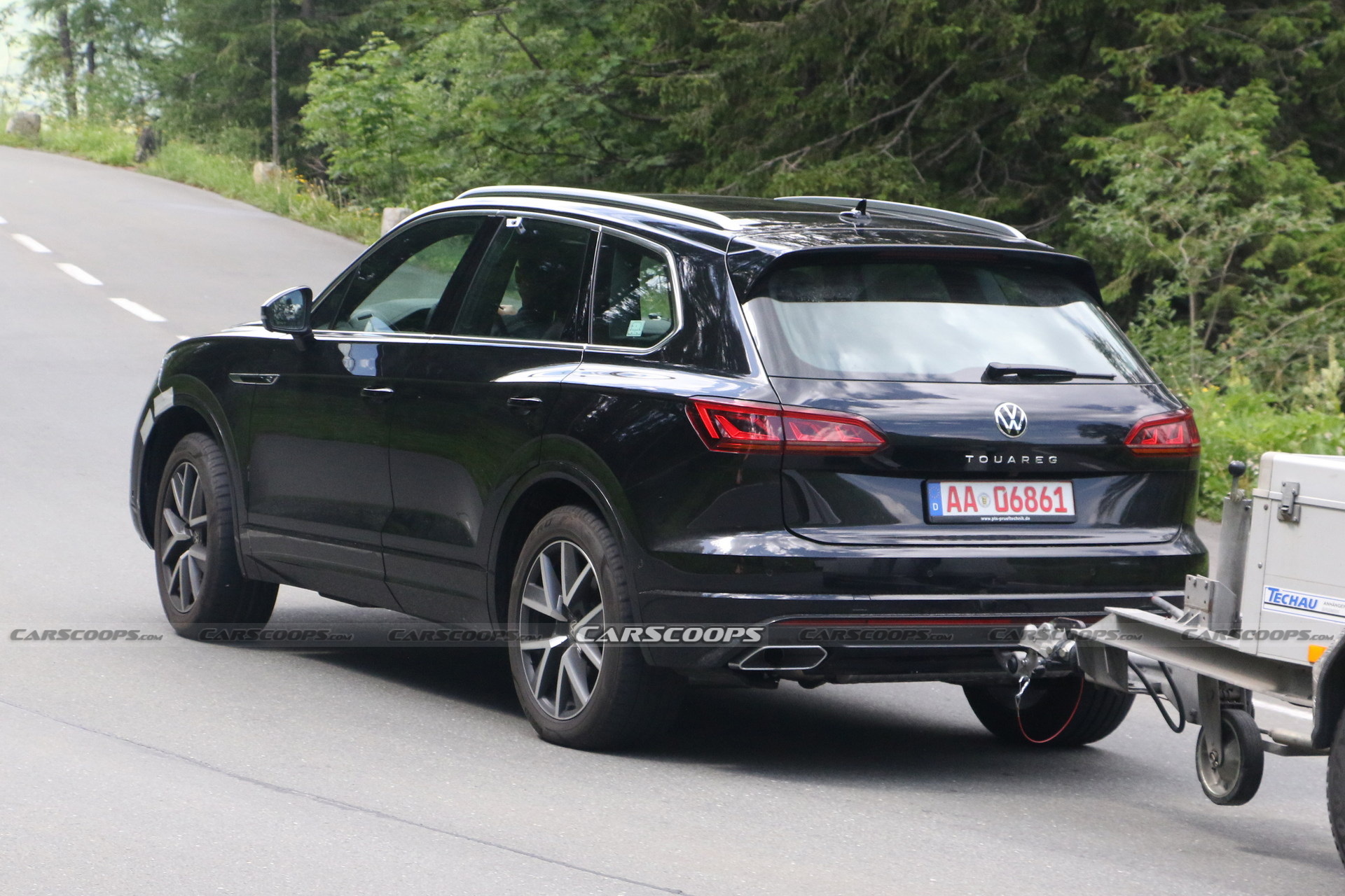 VW Touareg Getting Ready For Its Facelift With Updated Tech And Styling Tweaks