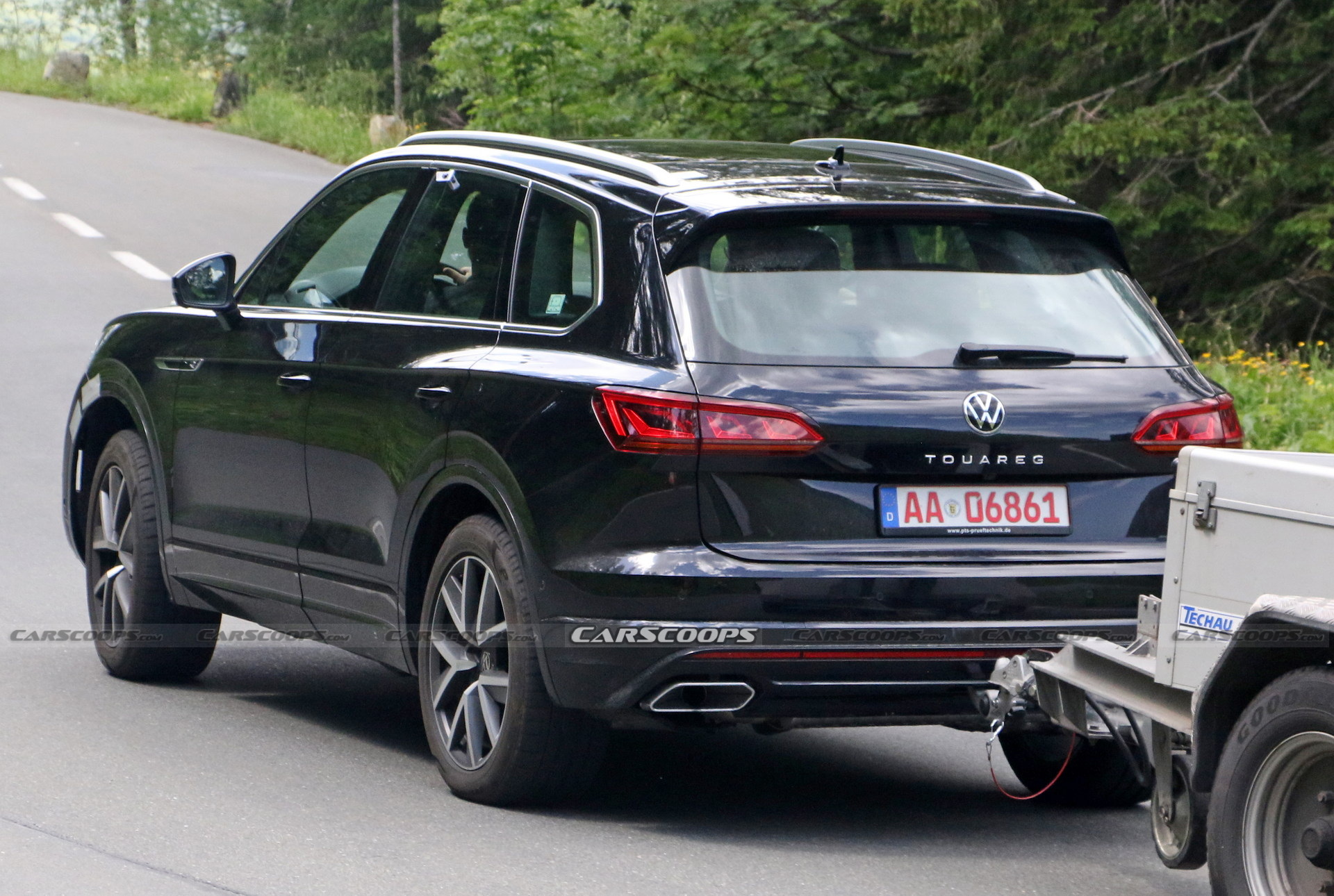 VW Touareg Getting Ready For Its Facelift With Updated Tech And Styling Tweaks