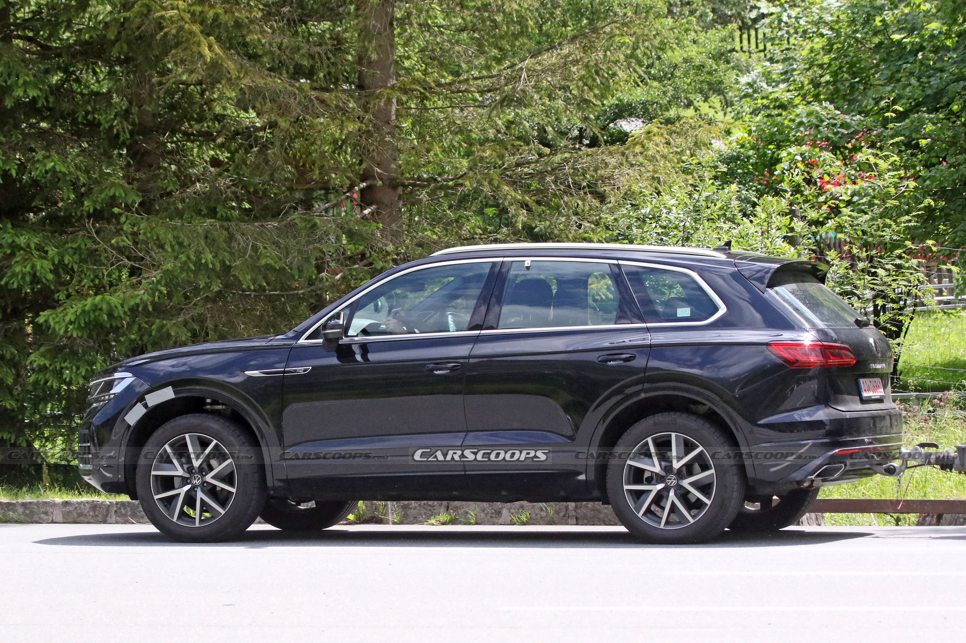 VW Touareg Getting Ready For Its Facelift With Updated Tech And Styling Tweaks