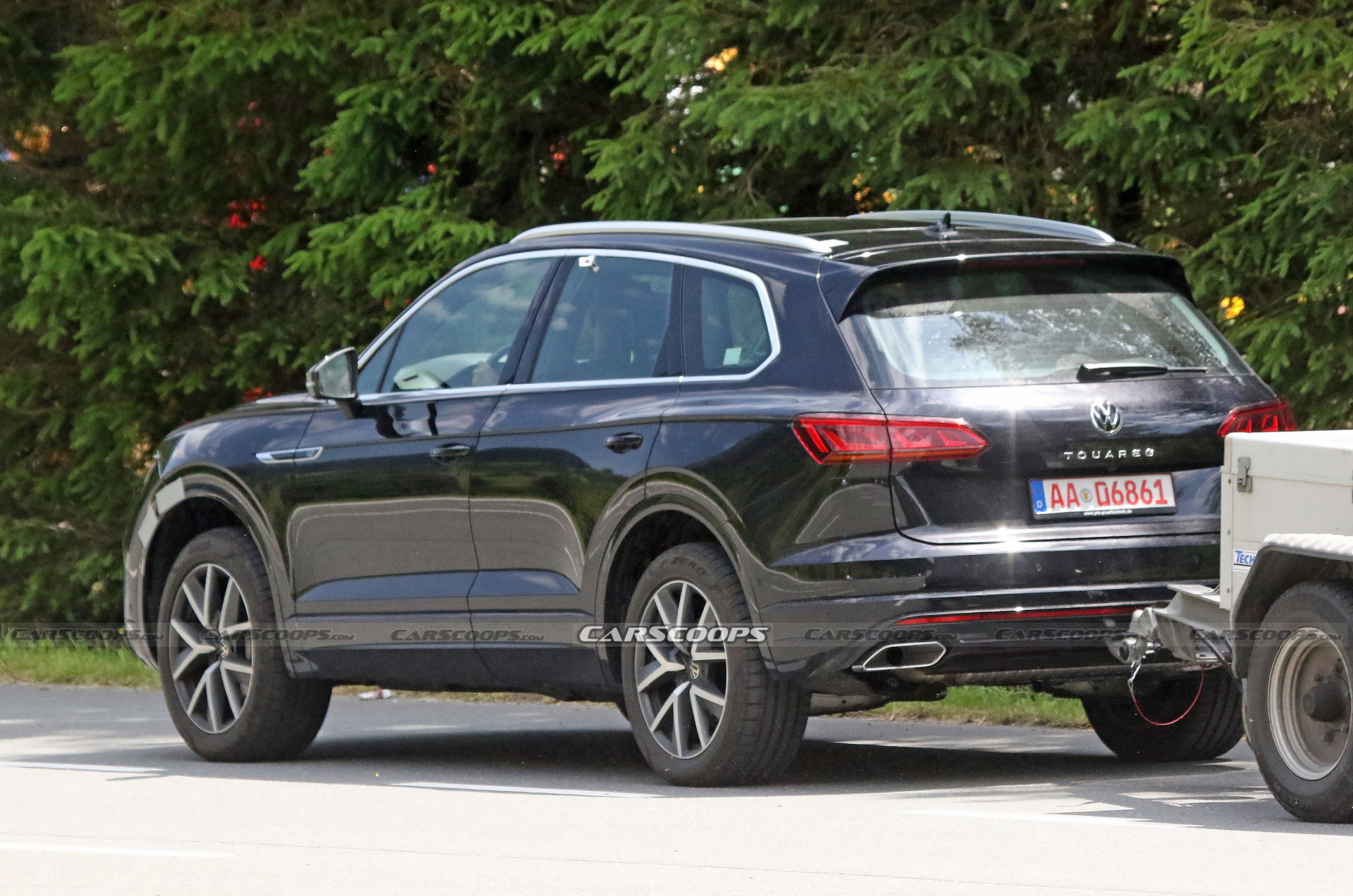 VW Touareg Getting Ready For Its Facelift With Updated Tech And Styling Tweaks
