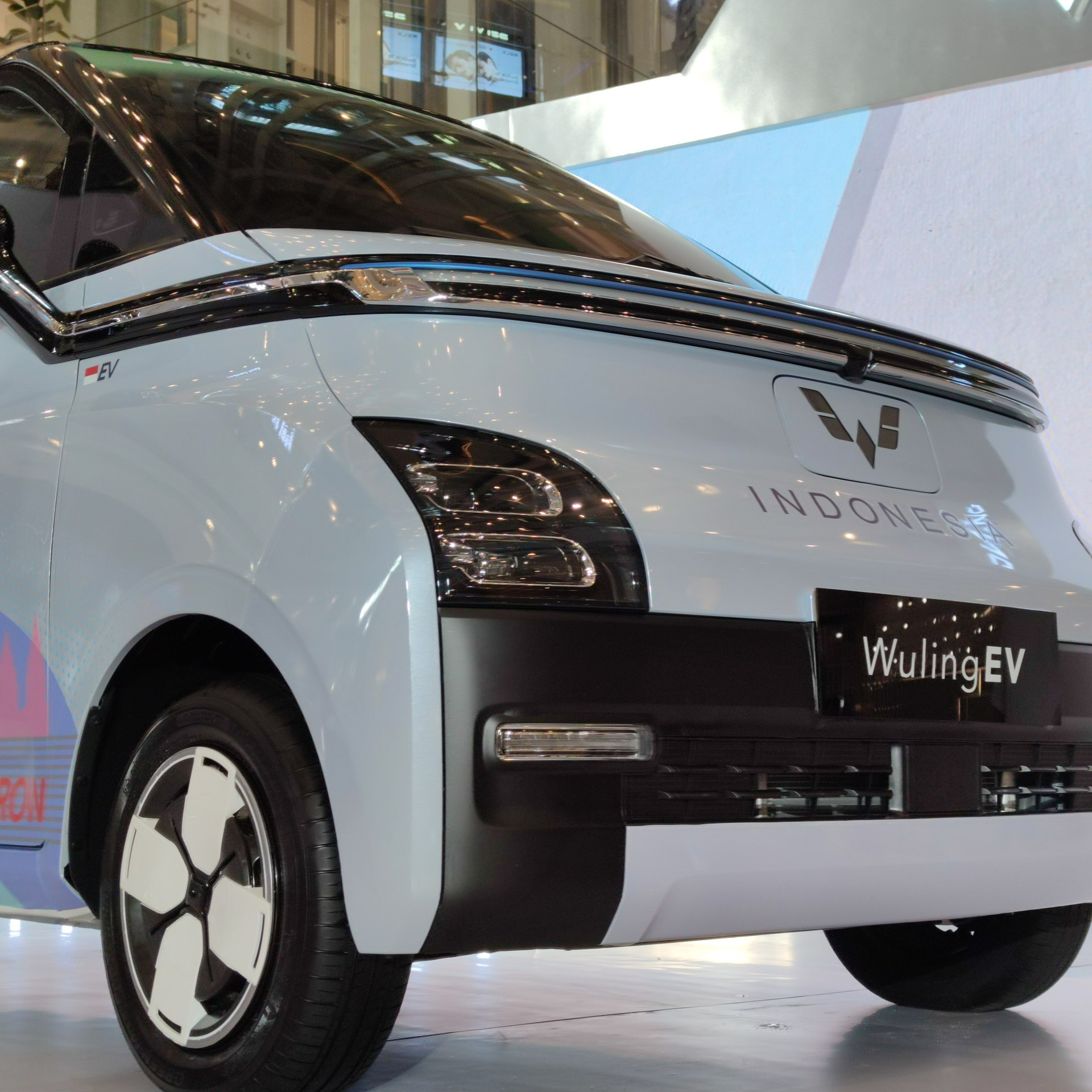 Wuling EV Previewed In Indonesia With Tiny Wheels And A Face Inspired By VR Glasses