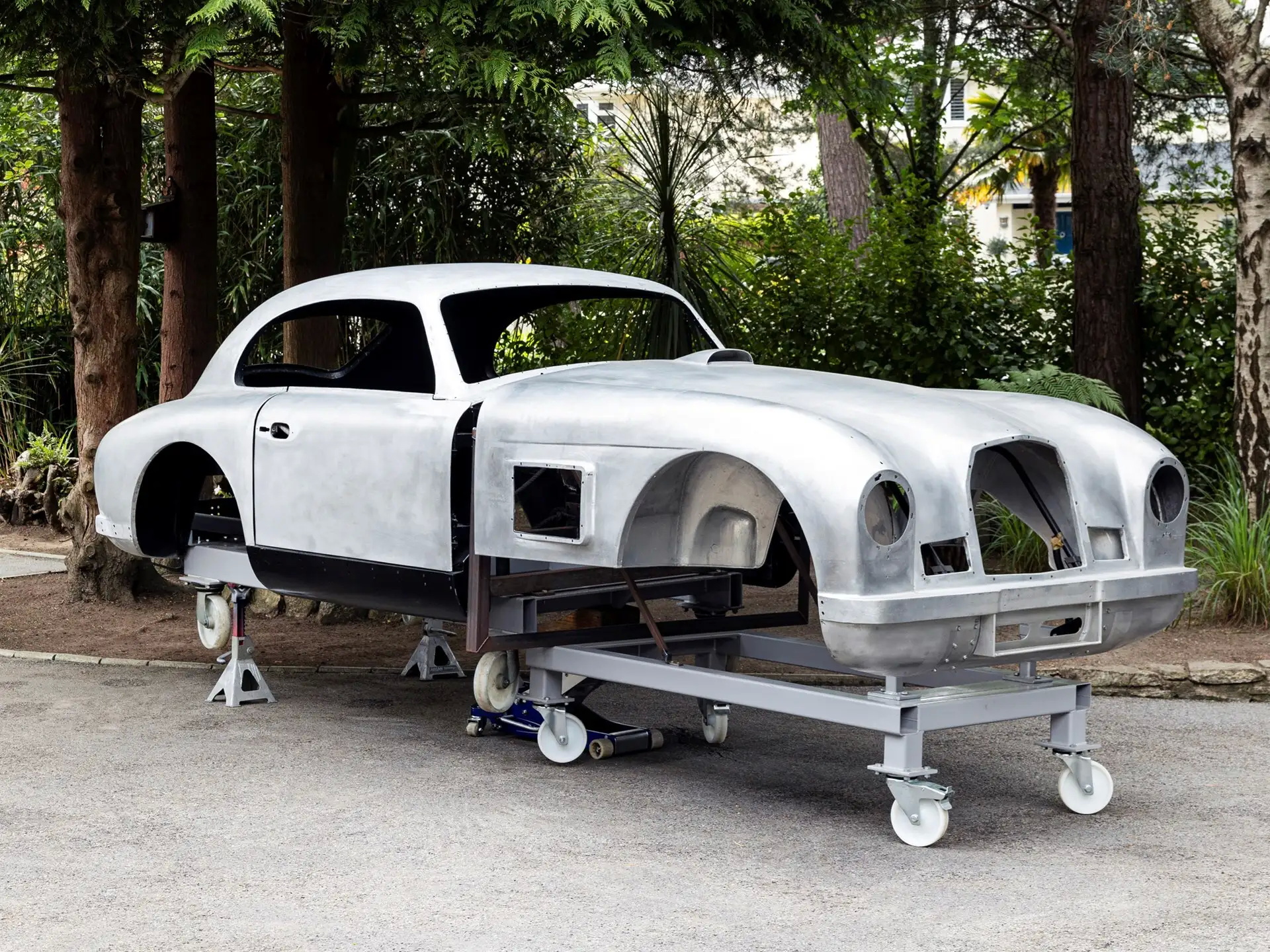 Super Rare Aston Martin DB2 Available For Sale Is A Notable Classic In Need Of Assembly