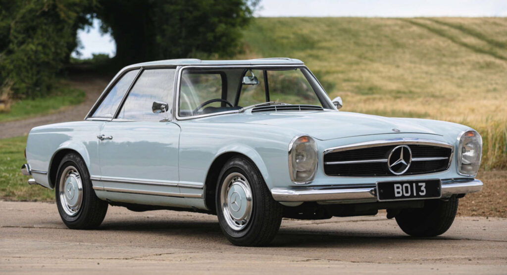  The Engine Fitted To Stirling Moss’s Mercedes 230 SL Was Hand-Picked Based On Dyno Results