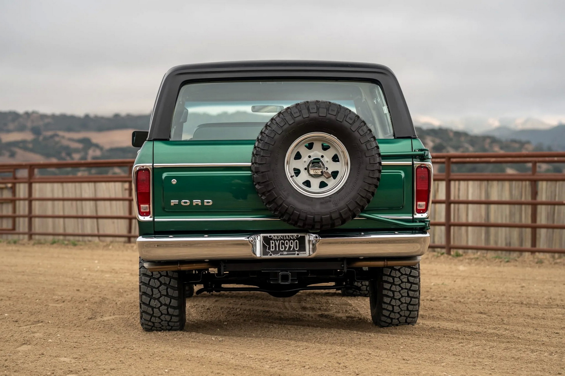 This Classic 1974 Ford Bronco Has Got A Coyote V8 Under Its Hood