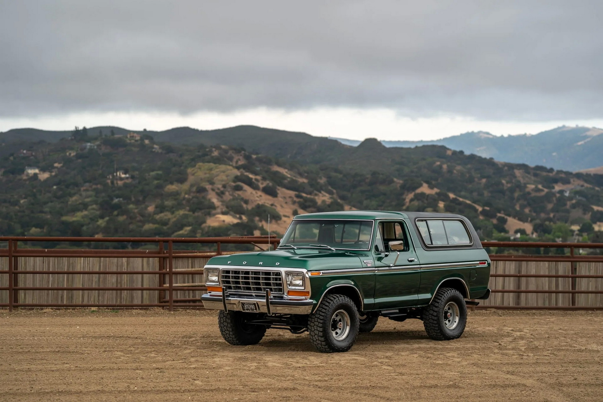 This Classic 1974 Ford Bronco Has Got A Coyote V8 Under Its Hood