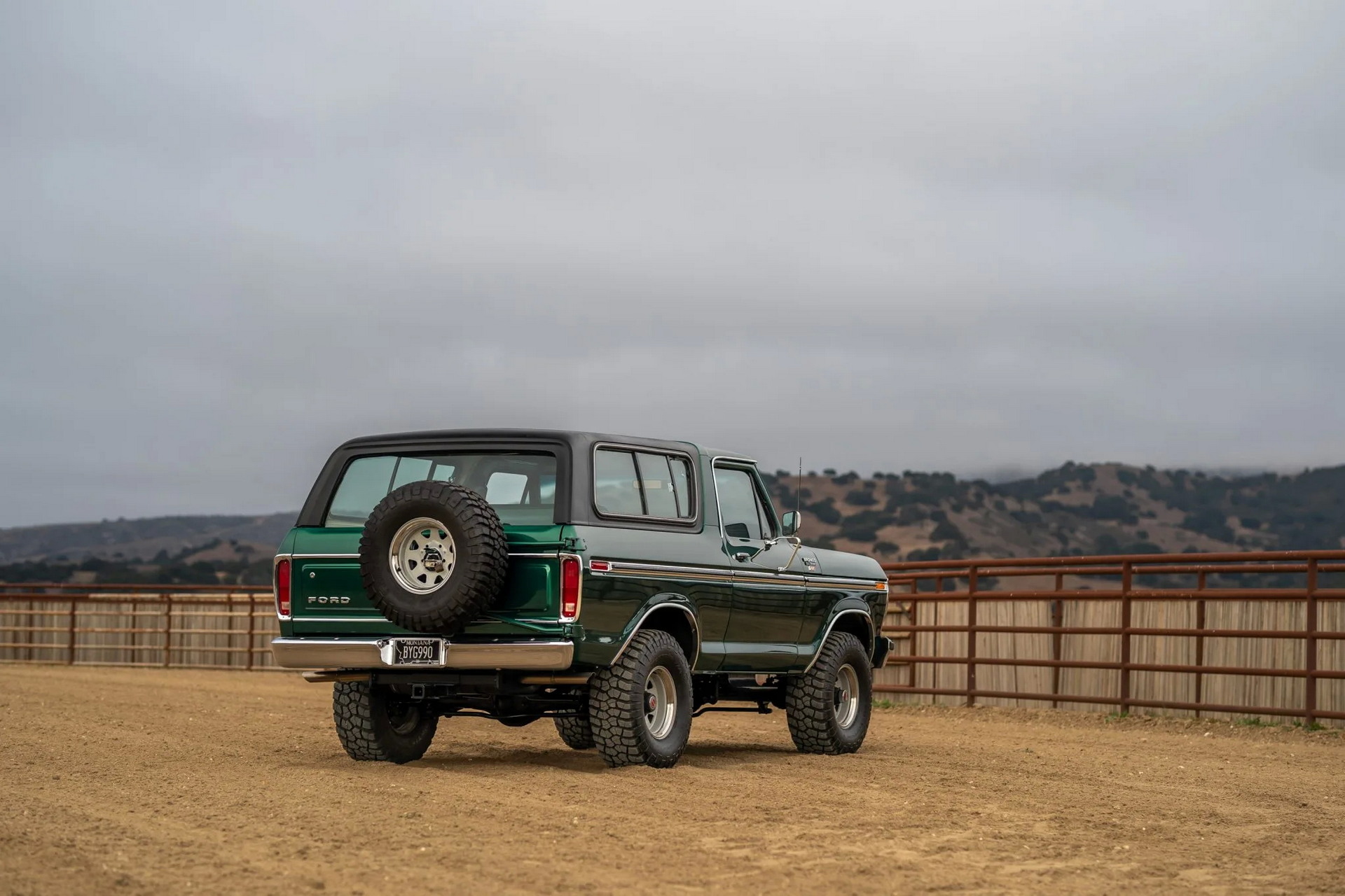 This Classic 1974 Ford Bronco Has Got A Coyote V8 Under Its Hood
