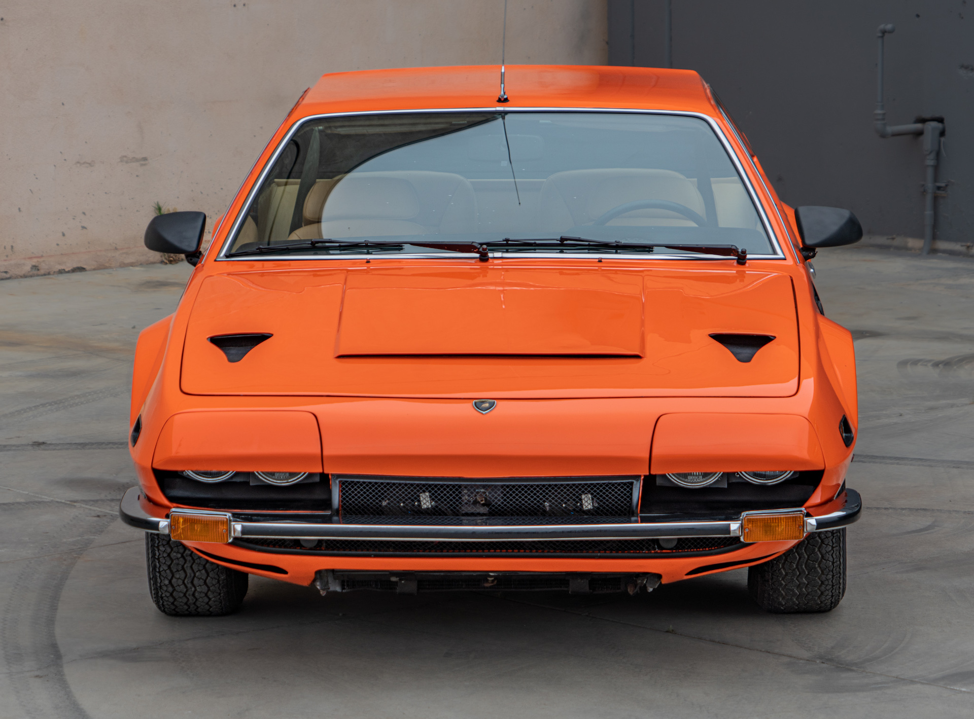 The Lamborghini Jarama Is As Eye-Catching As A Countach But For All The Wrong Reasons