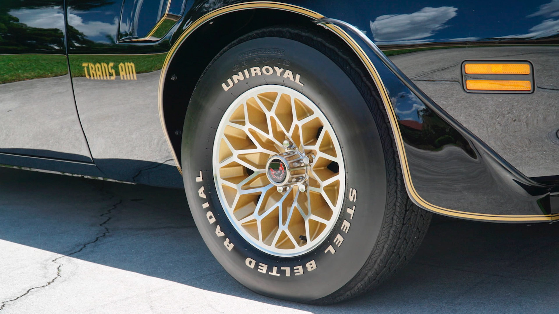 1977 Pontiac Trans Am SE With 15 Miles Is A Gilt-Edged Classic