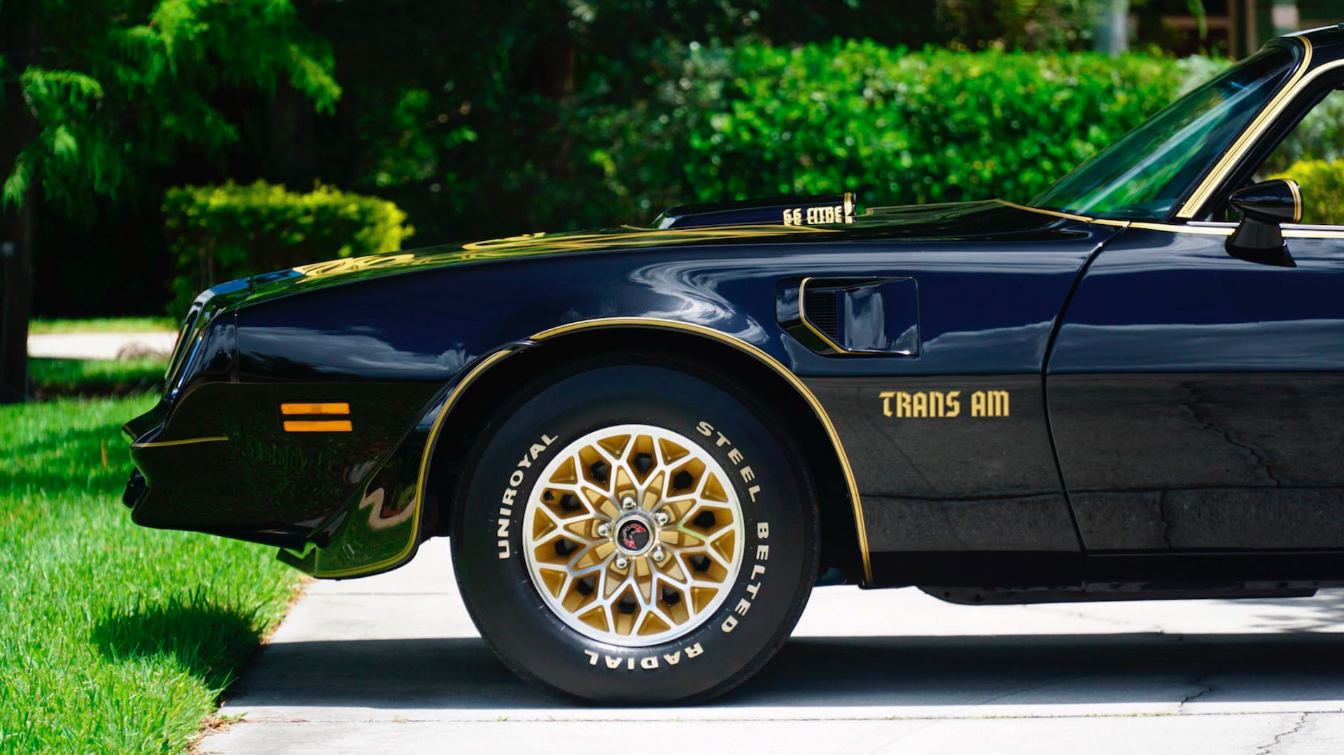 1977 Pontiac Trans Am SE With 15 Miles Is A Gilt-Edged Classic