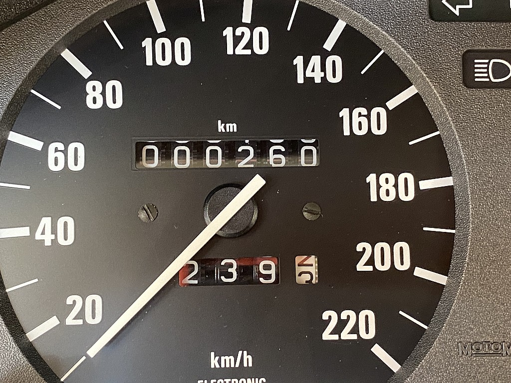 Virtually Brand New 1985 BMW 323i E30 With 162 Miles Has An Astronomical Price Tag