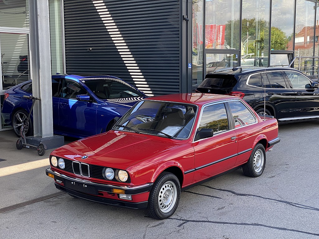 Virtually Brand New 1985 BMW 323i E30 With 162 Miles Has An Astronomical Price Tag