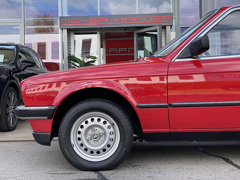 Virtually Brand New 1985 BMW 323i E30 With 162 Miles Has An Astronomical Price Tag