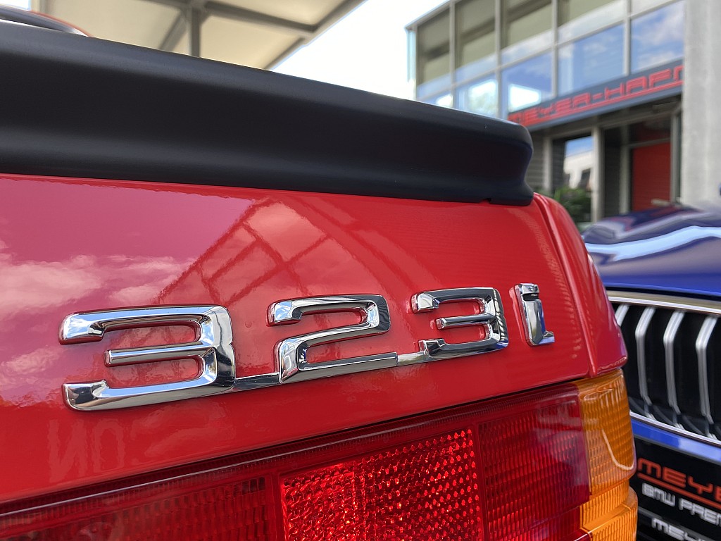 Virtually Brand New 1985 BMW 323i E30 With 162 Miles Has An Astronomical Price Tag