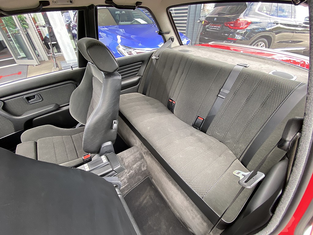 Virtually Brand New 1985 BMW 323i E30 With 162 Miles Has An Astronomical Price Tag