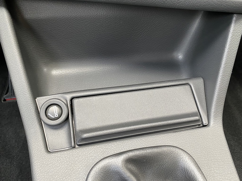 Virtually Brand New 1985 BMW 323i E30 With 162 Miles Has An Astronomical Price Tag