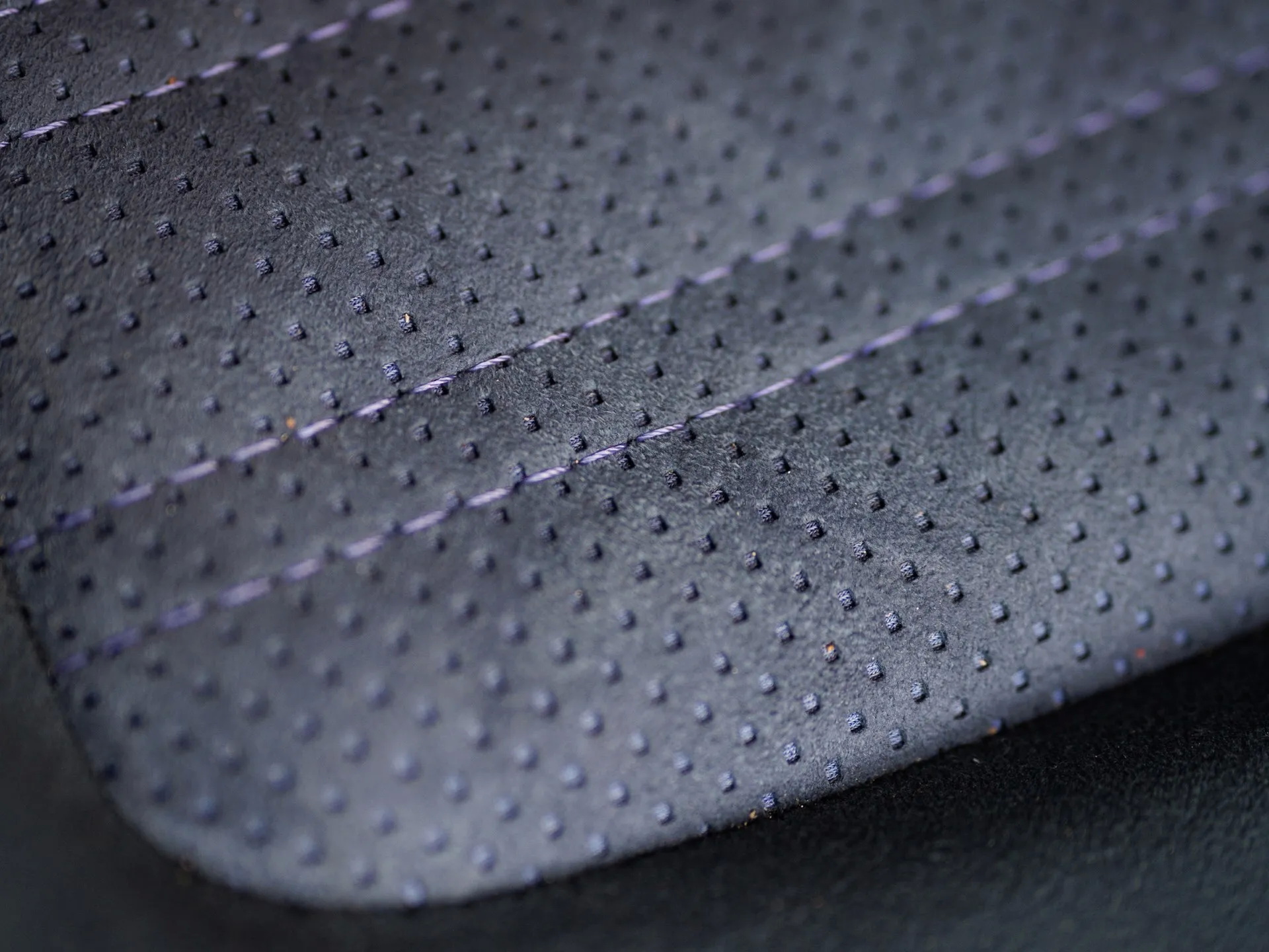 This Midnight Purple R33 Nissan Skyline GT-R With Under 1,000 Miles Is A Rolling Time Capsule From 1995