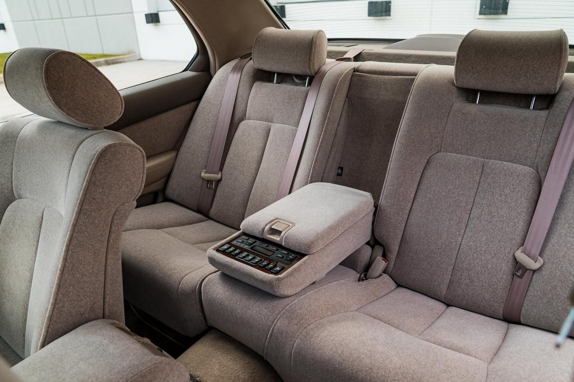 This 1995 Toyota Celsior With Just 6,600 Miles Is A Rolling Time Capsule