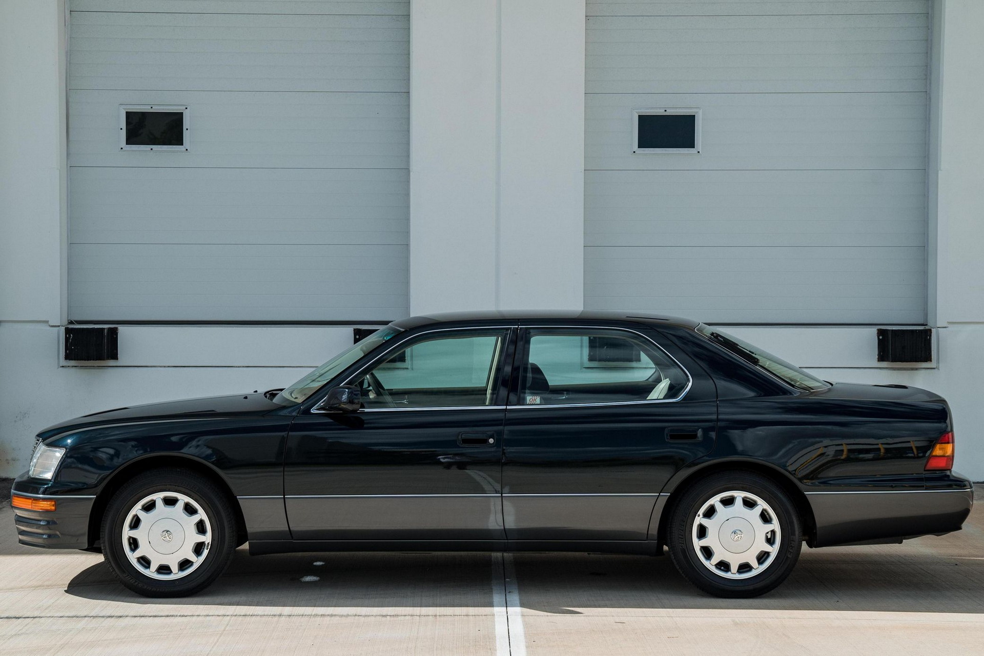 This 1995 Toyota Celsior With Just 6,600 Miles Is A Rolling Time Capsule