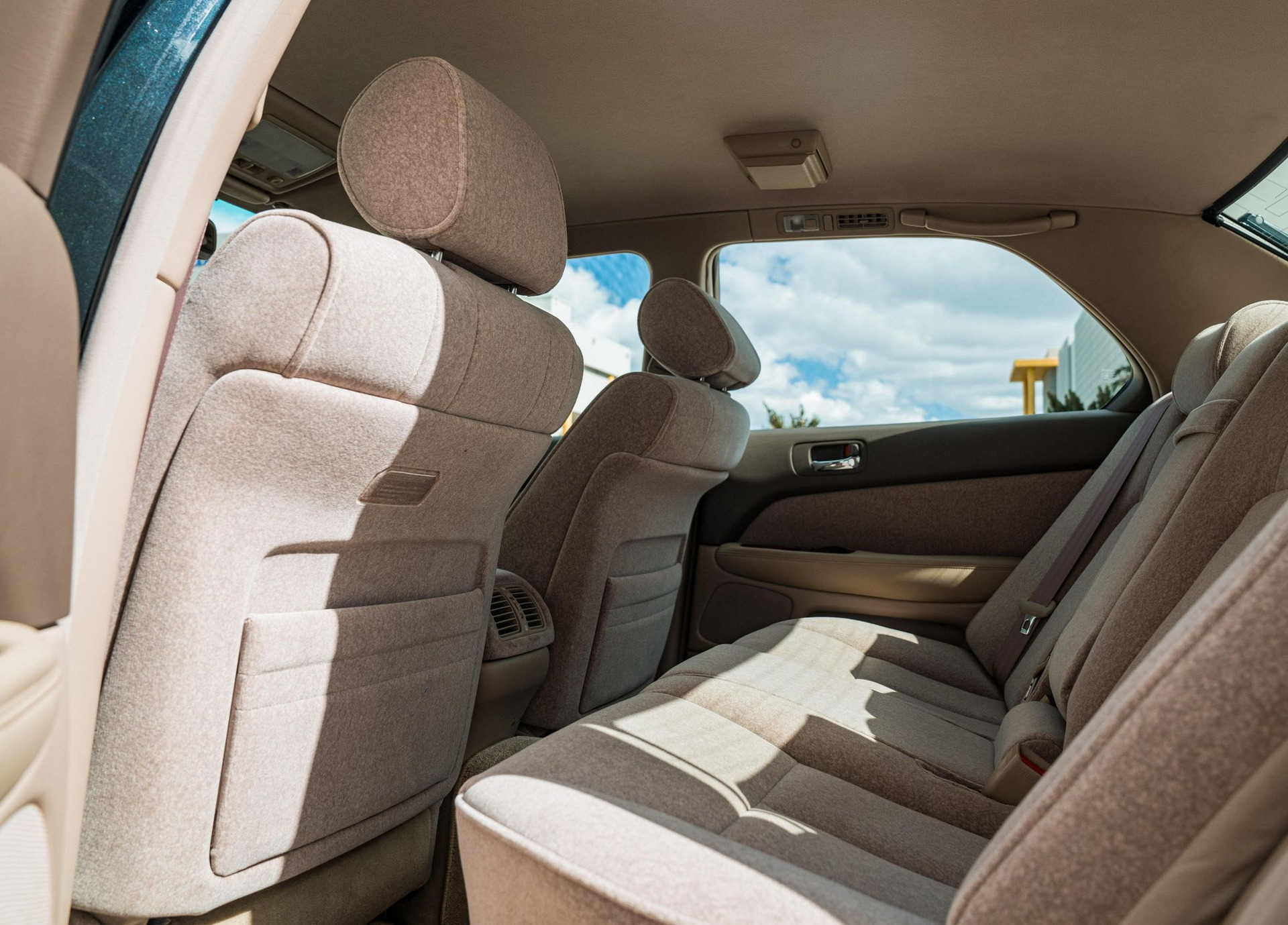 This 1995 Toyota Celsior With Just 6,600 Miles Is A Rolling Time Capsule