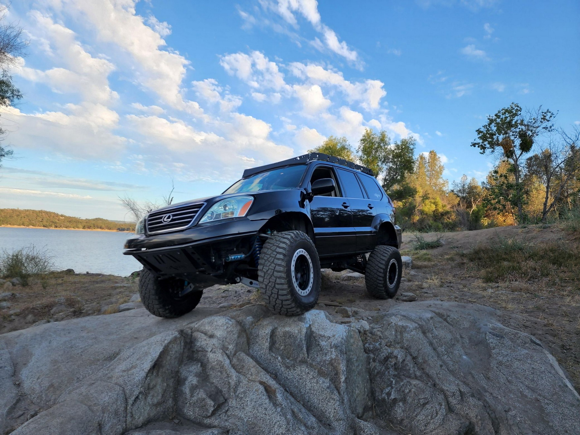 This Heavily-Modified Lexus GX470 Is An Off-Roader’s Dream