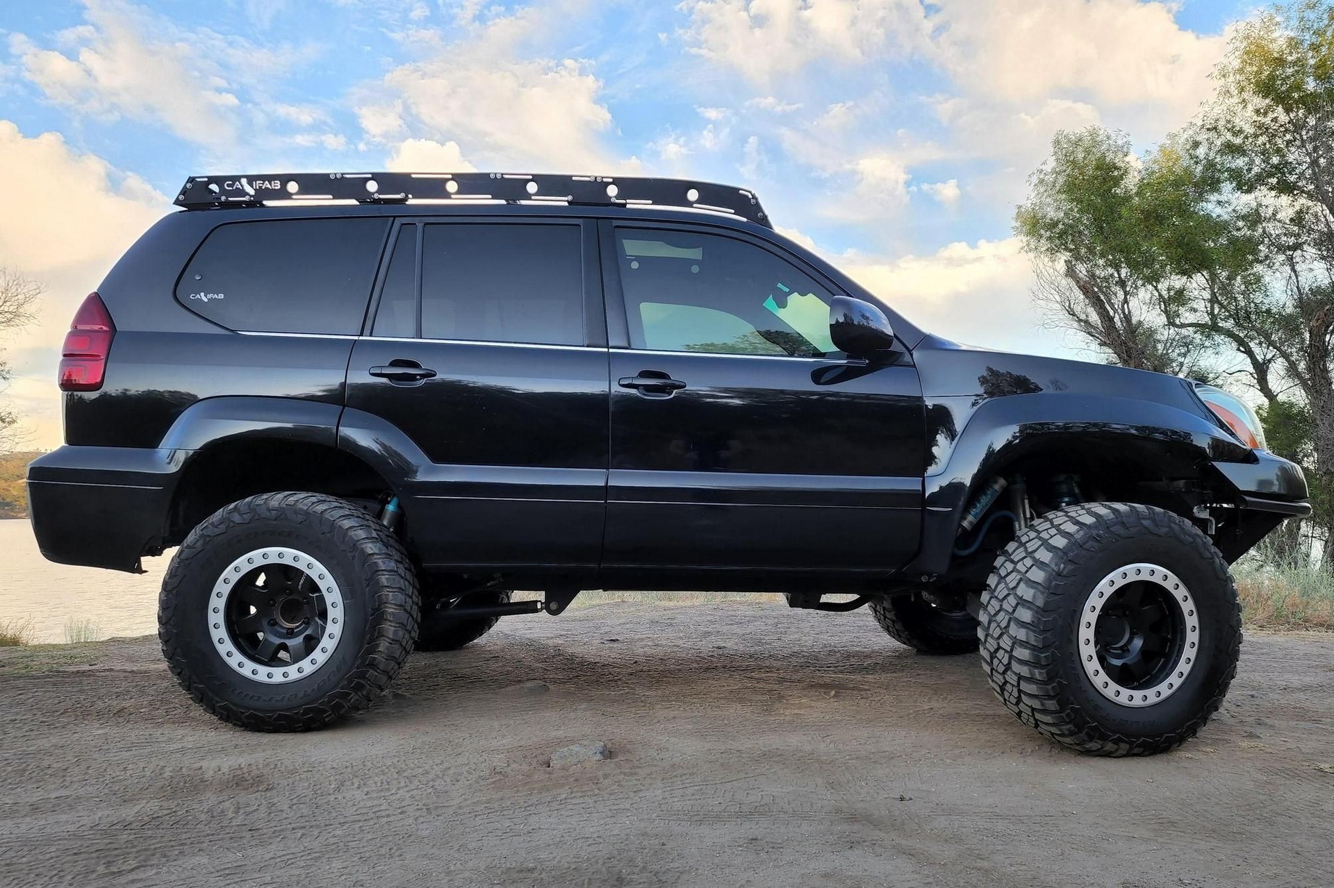 This Heavily-Modified Lexus GX470 Is An Off-Roader’s Dream