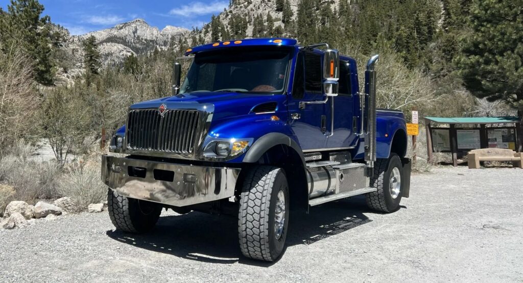  This Low-Mileage 2006 International CXT Dump Truck Will Let You Look Down On The New Hummer EV