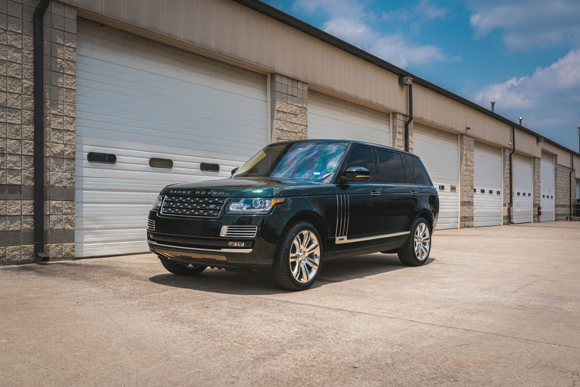 SUVs Don’t Get More Luxurious Than This Range Rover SV Autobiography Holland & Holland Edition