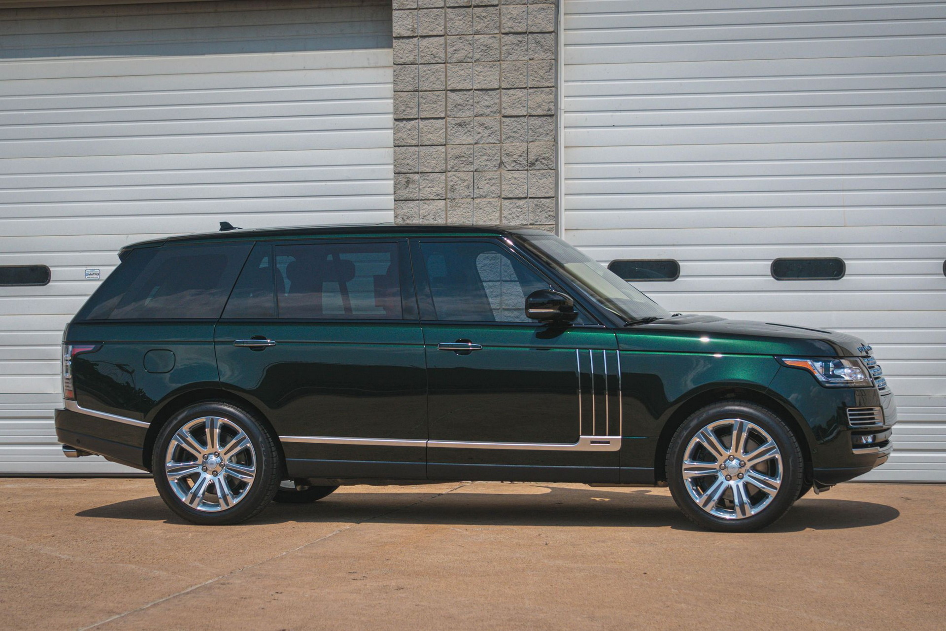SUVs Don’t Get More Luxurious Than This Range Rover SV Autobiography Holland & Holland Edition