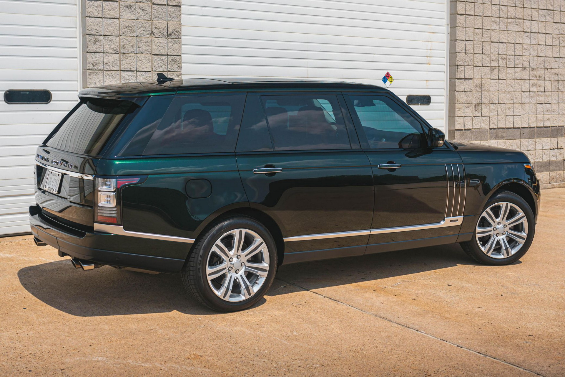 SUVs Don’t Get More Luxurious Than This Range Rover SV Autobiography Holland & Holland Edition