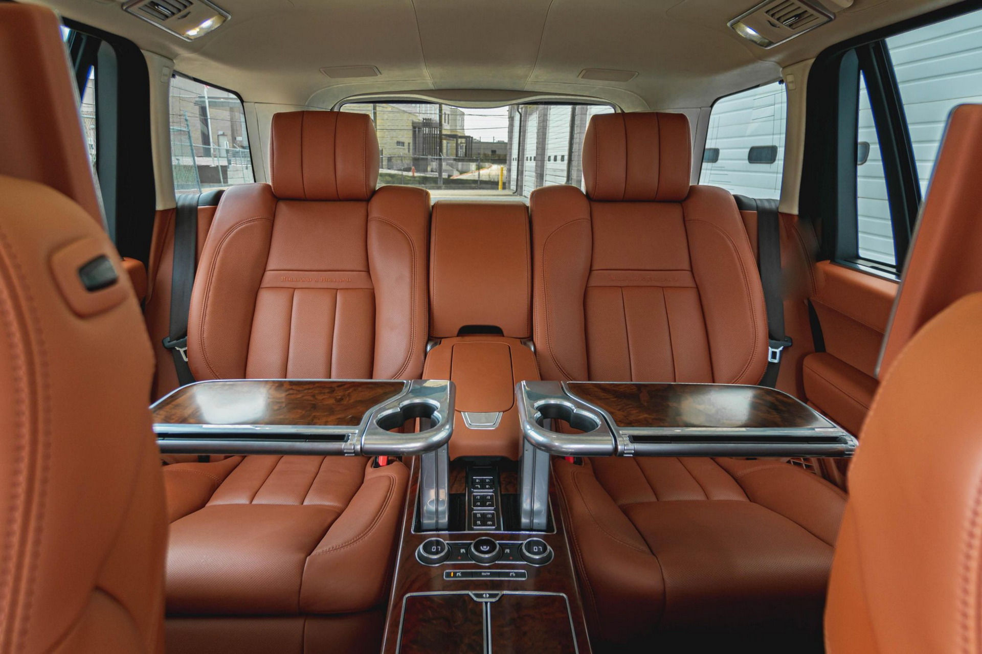 SUVs Don’t Get More Luxurious Than This Range Rover SV Autobiography Holland & Holland Edition
