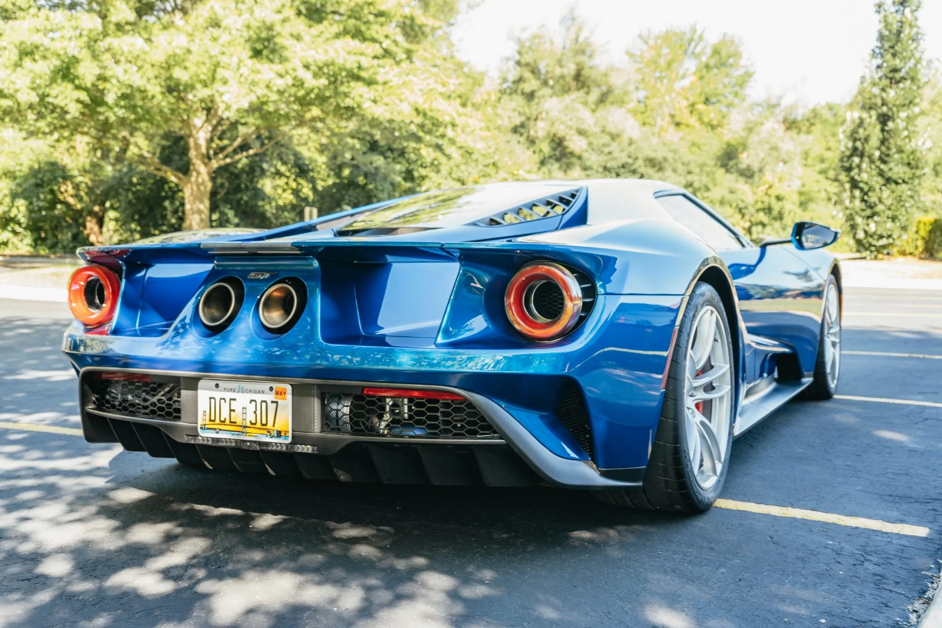 Skip The Application Process And Buy This Delivery-Mileage Ford GT Instead