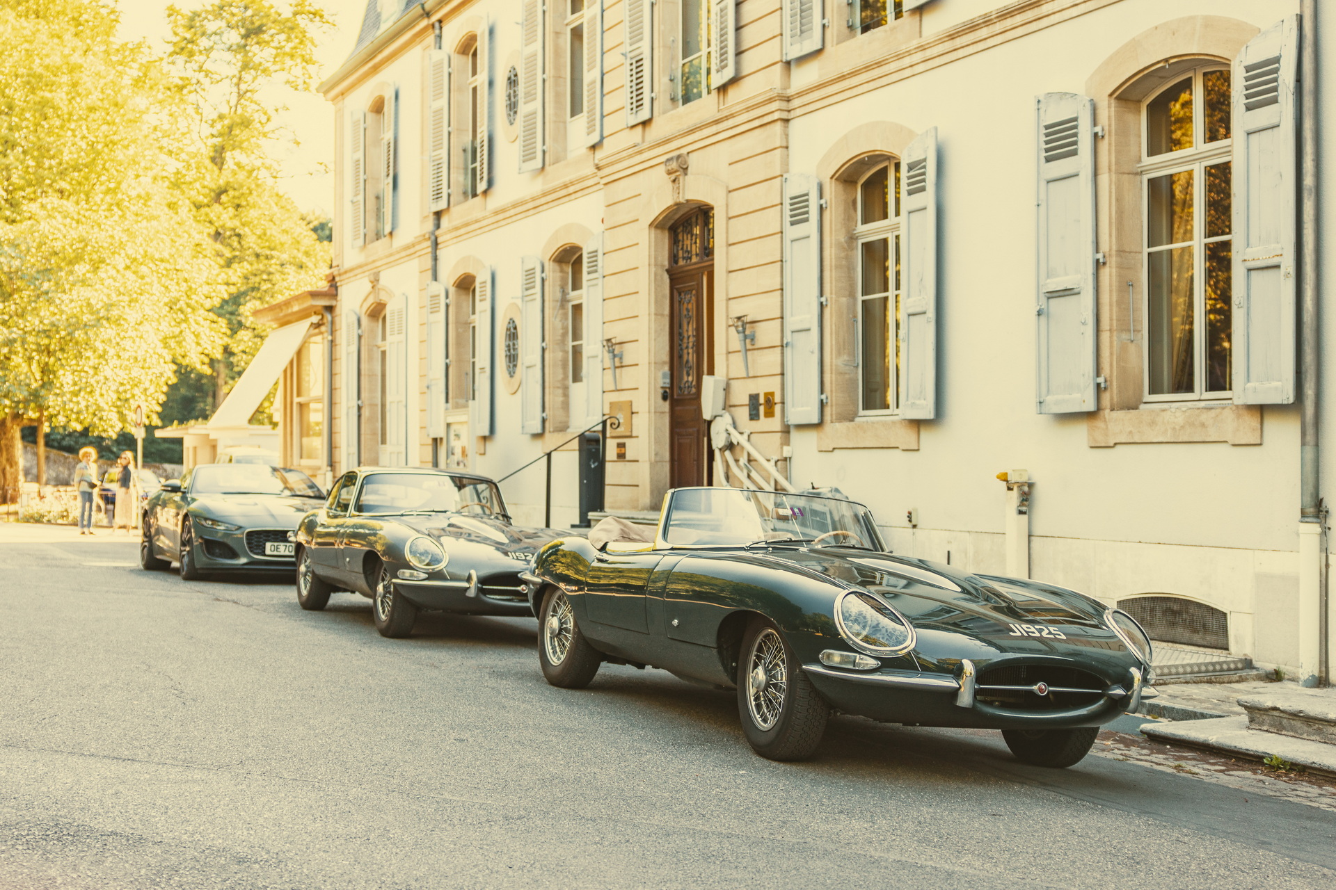 Owners Of Jaguar E-Type 60 Collection Edition Tributes Treated To Historic And Luxurious Geneva Drive