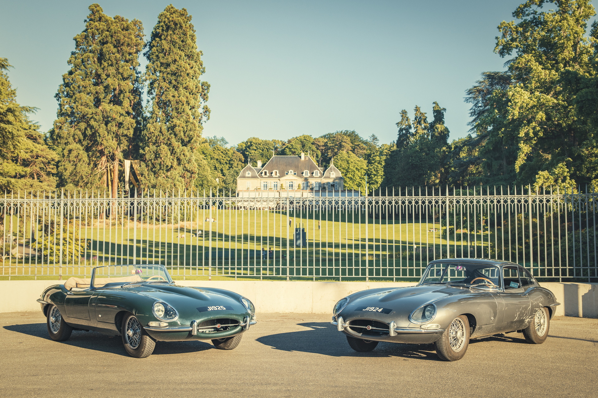 Owners Of Jaguar E-Type 60 Collection Edition Tributes Treated To Historic And Luxurious Geneva Drive
