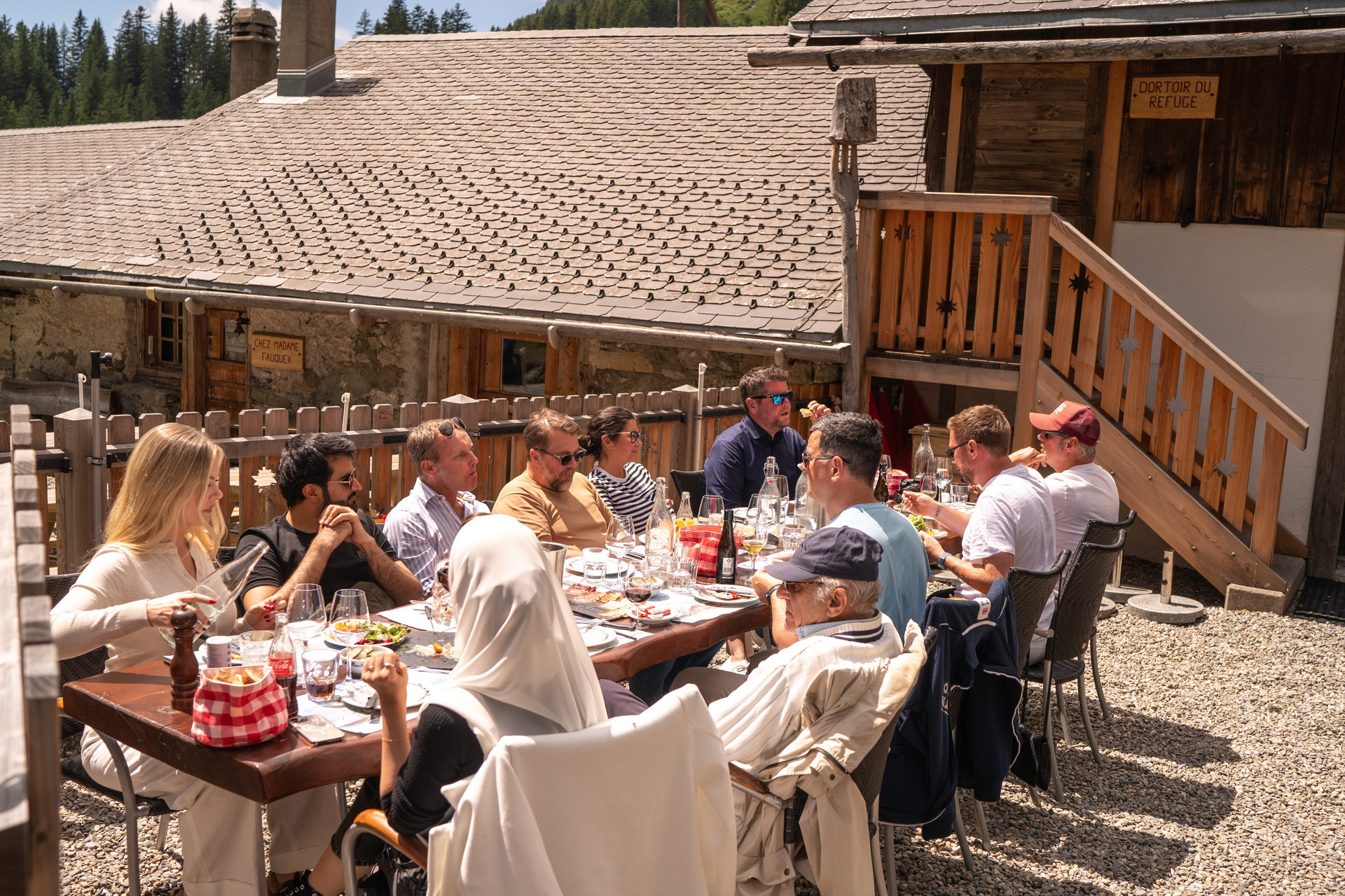 Owners Of Jaguar E-Type 60 Collection Edition Tributes Treated To Historic And Luxurious Geneva Drive